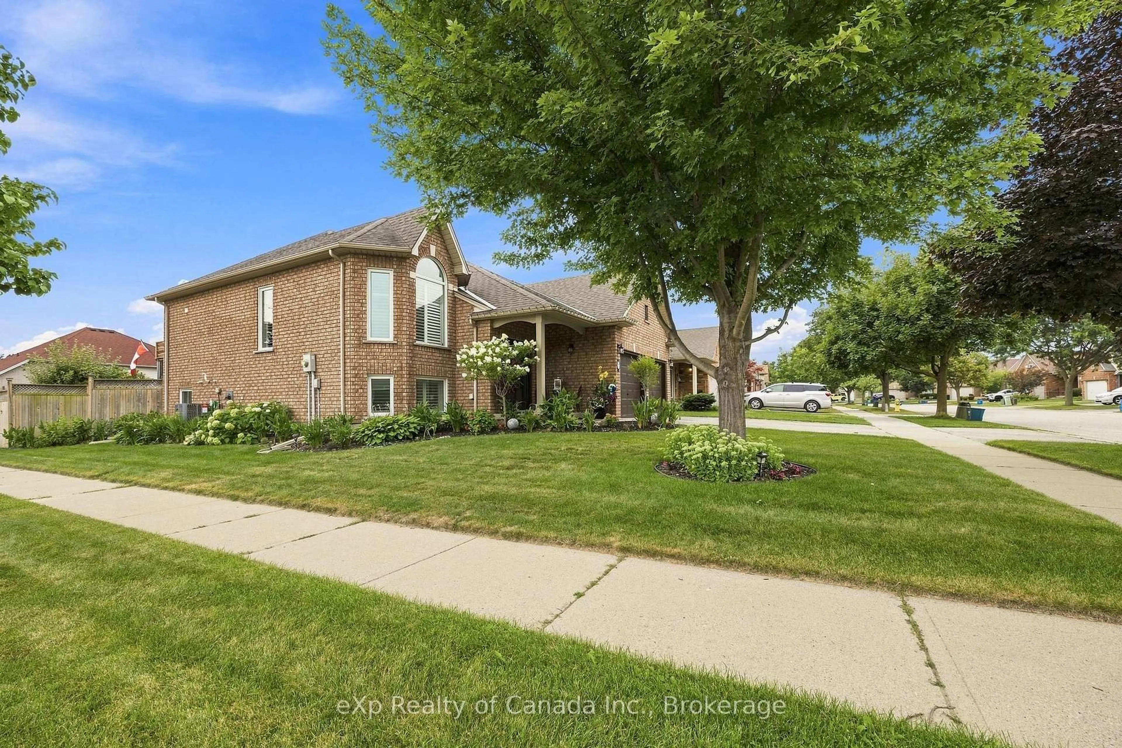 Home with brick exterior material, street for 17 Varley Cres, Brantford Ontario N3R 7Z3