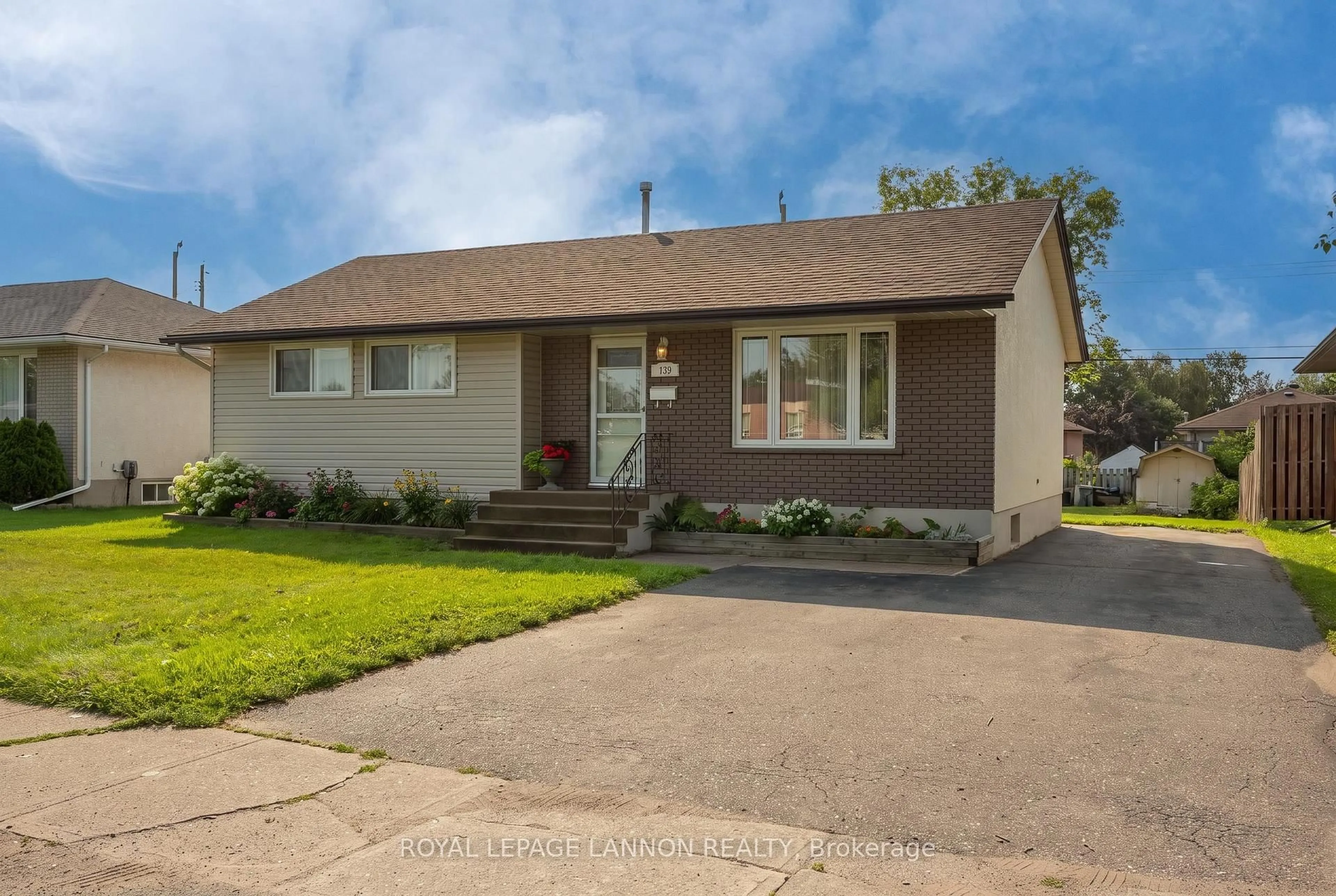 Home with vinyl exterior material, street for 139 Clarkson St, Thunder Bay Ontario P7B 4W9