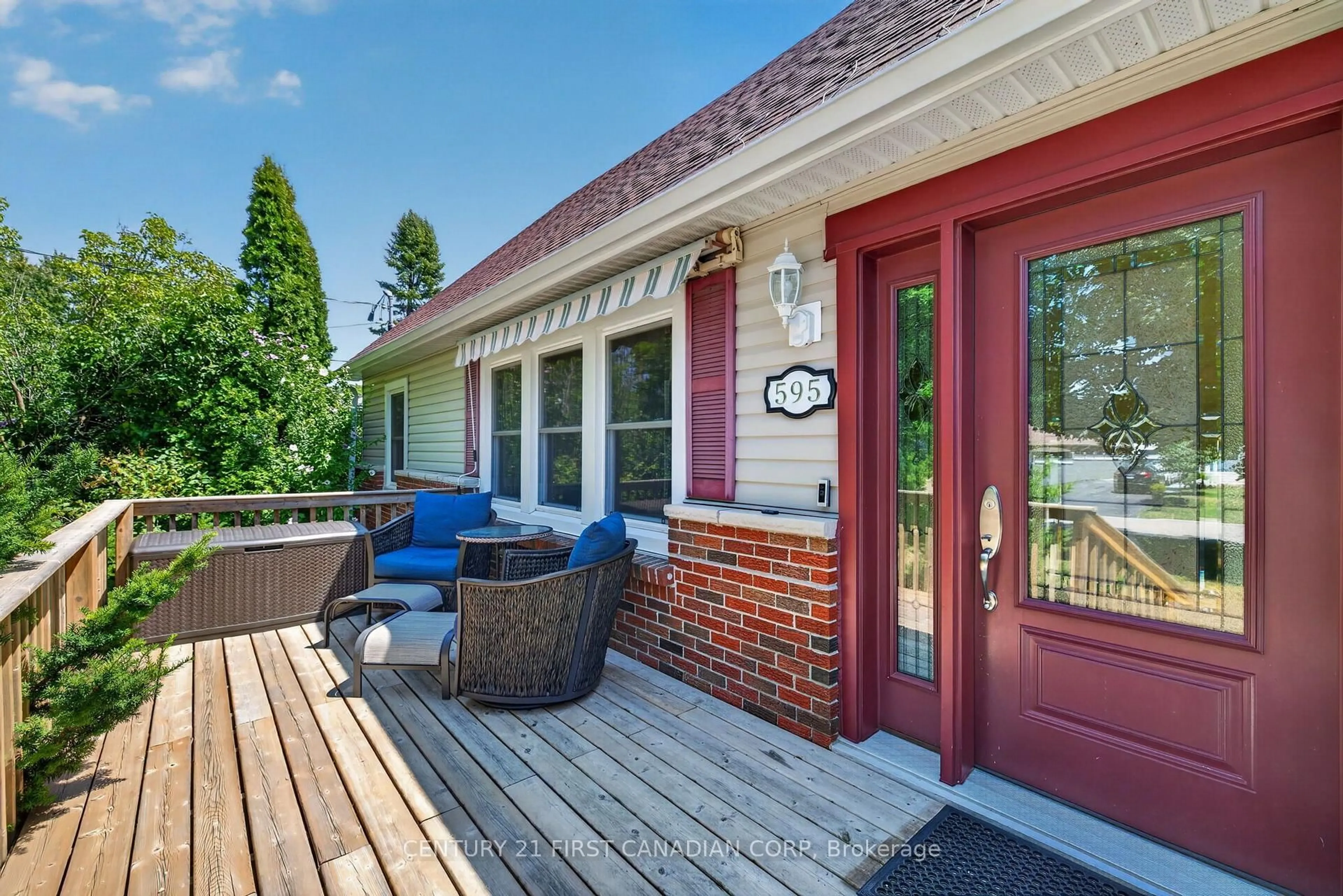 Home with brick exterior material, water/lake/river/ocean view for 595 Winblest Ave, London South Ontario N6C 3C4