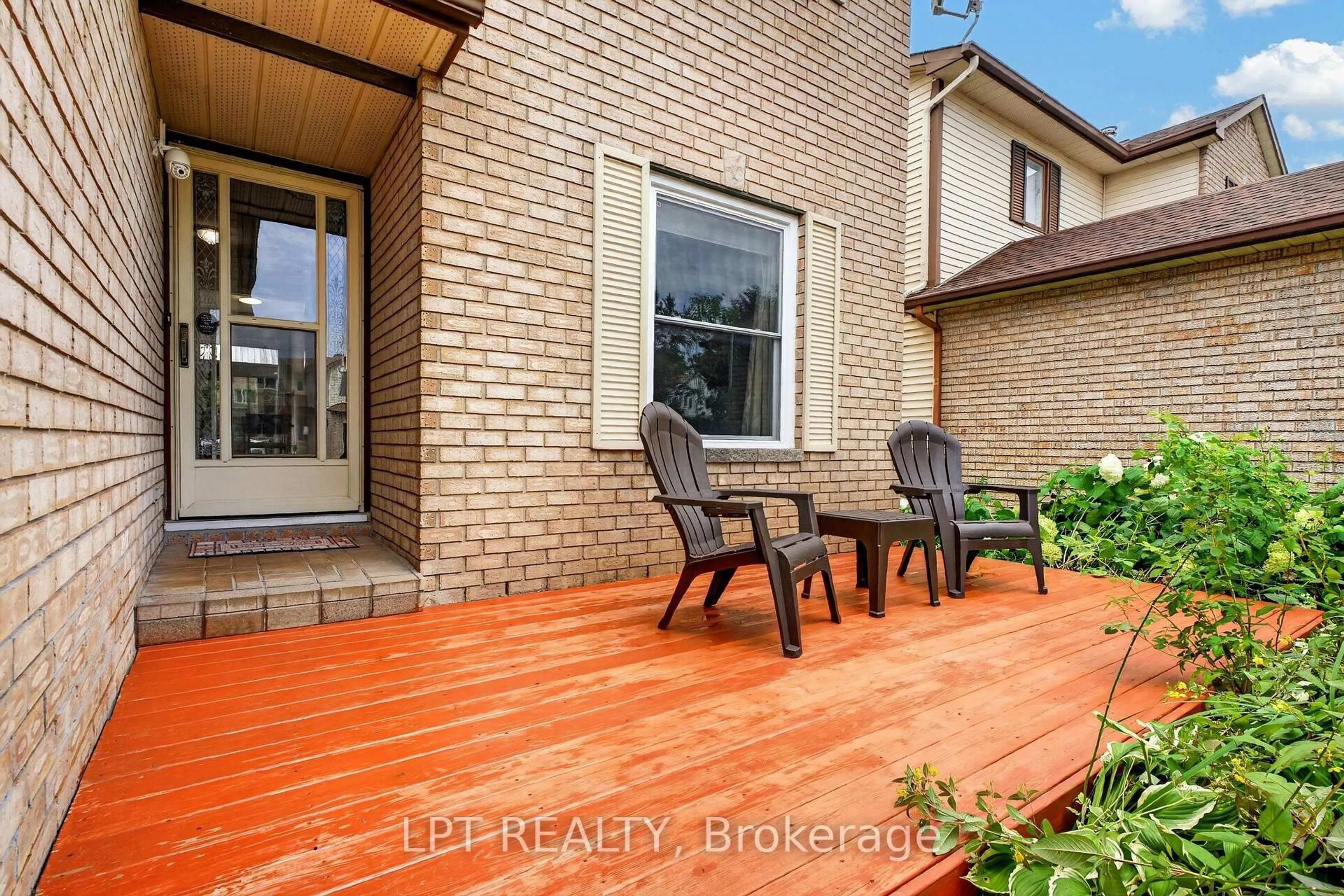 Patio, water/lake/river/ocean view for 56 Victor St, Stittsville Ontario K2S 1H8