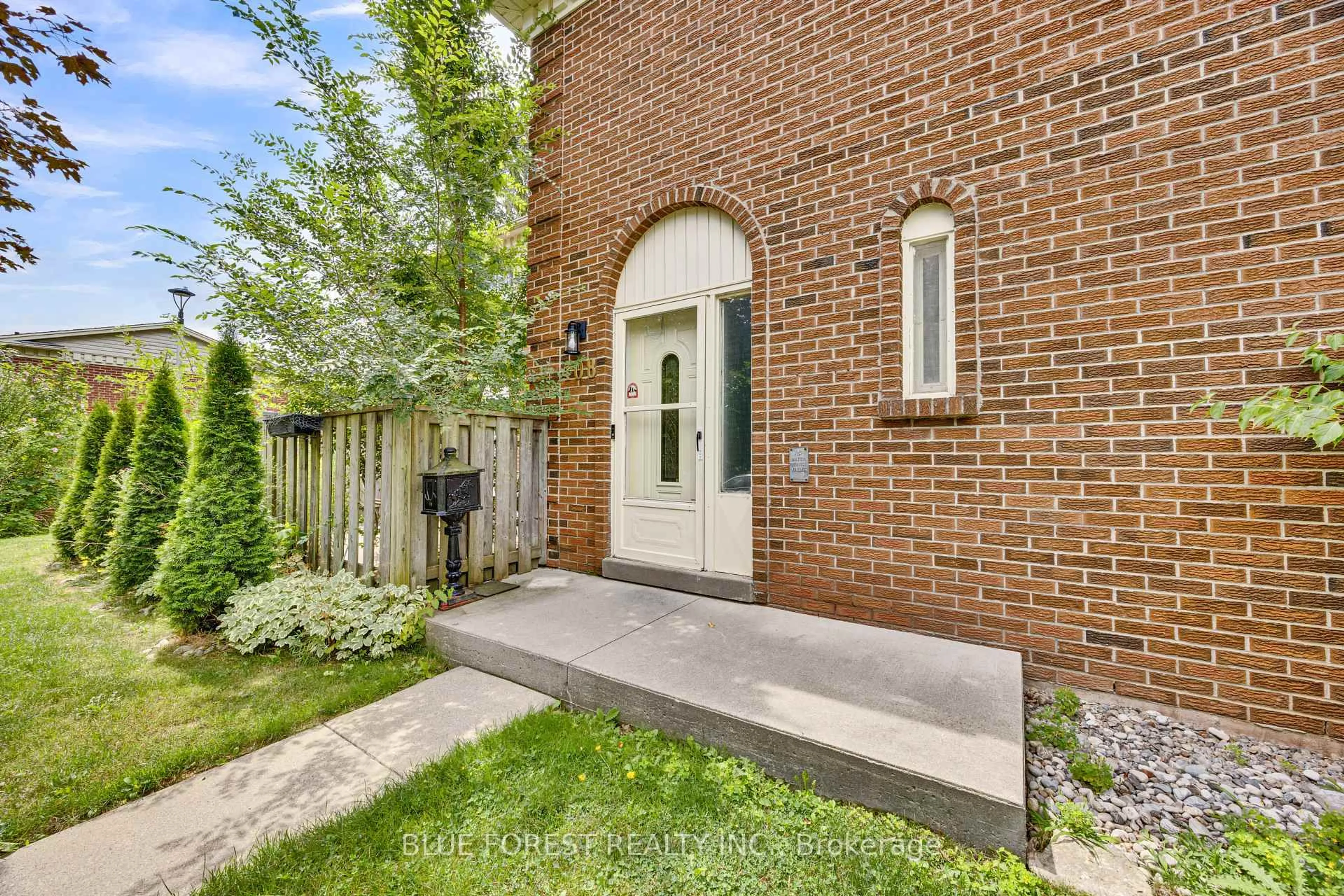 Home with brick exterior material, street for 408 Homestead Crt #28, London North Ontario N6G 2E9