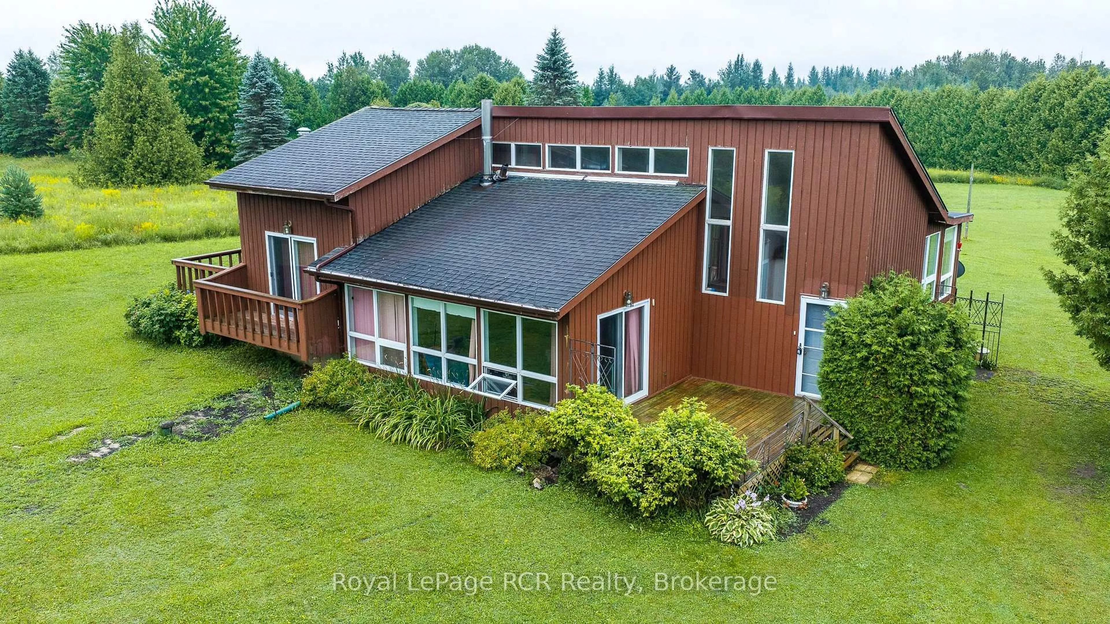 A pic from outside/outdoor area/front of a property/back of a property/a pic from drone, building for 613154 Sideroad 50, West Grey Ontario N0C 1K0