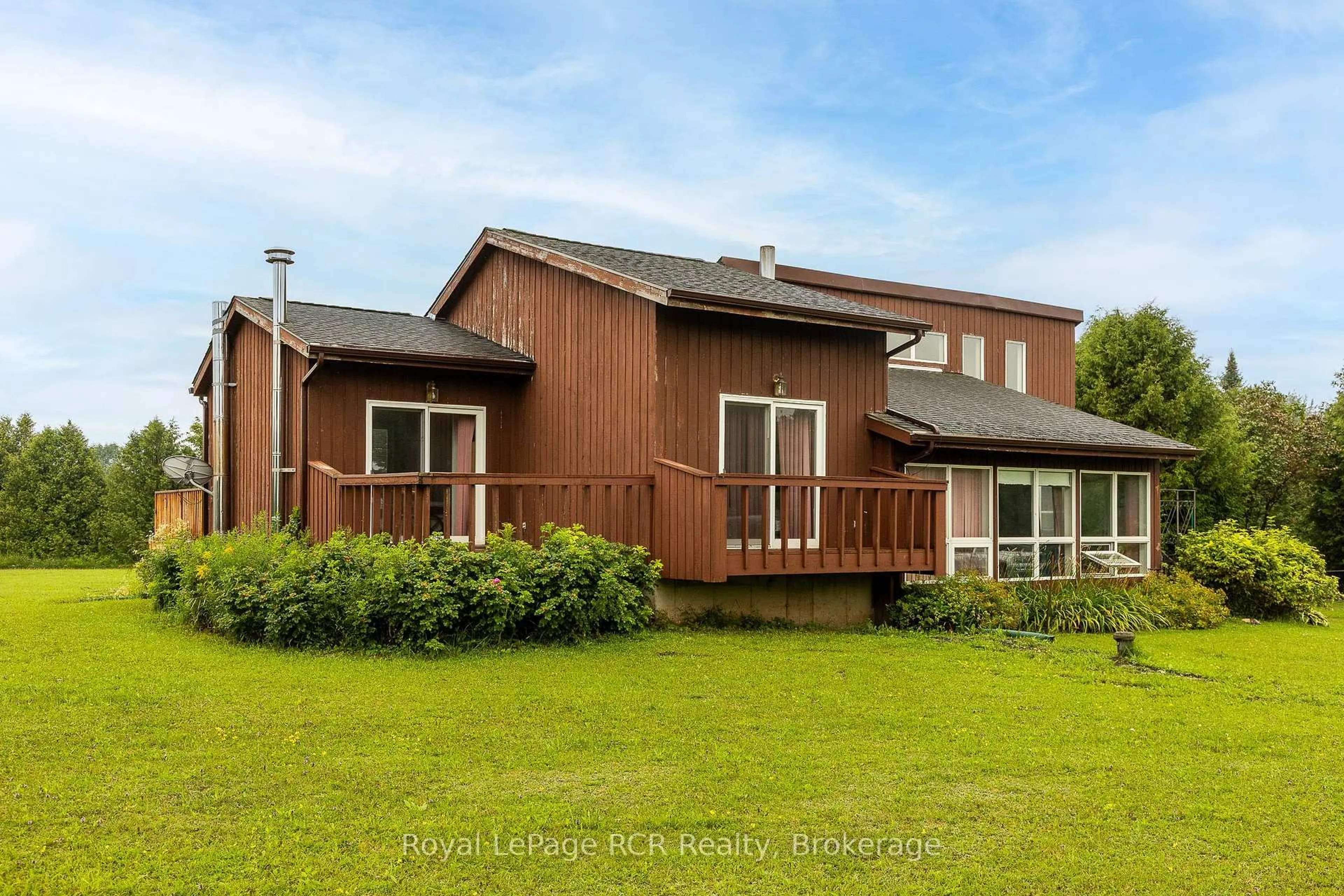 A pic from outside/outdoor area/front of a property/back of a property/a pic from drone, building for 613154 Sideroad 50, West Grey Ontario N0C 1K0