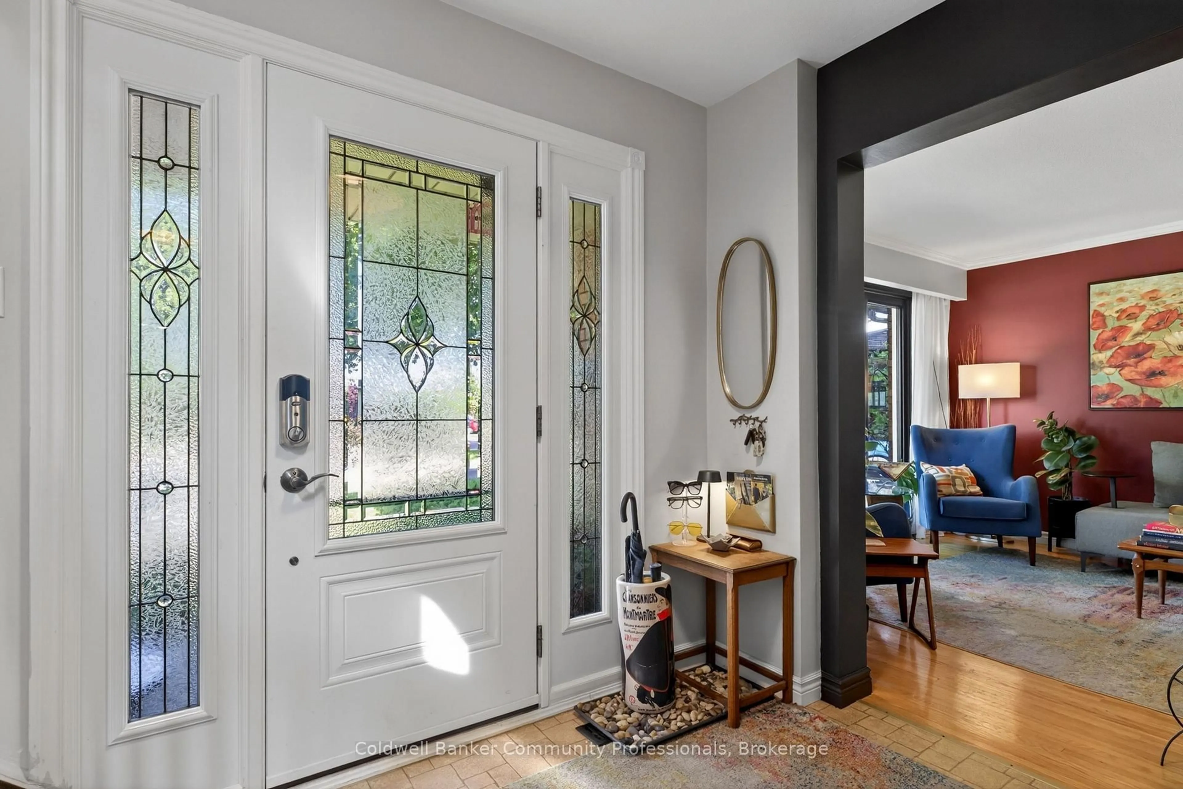 Indoor entryway for 28 Ramsgate Dr, Hamilton Ontario L8G 3V5