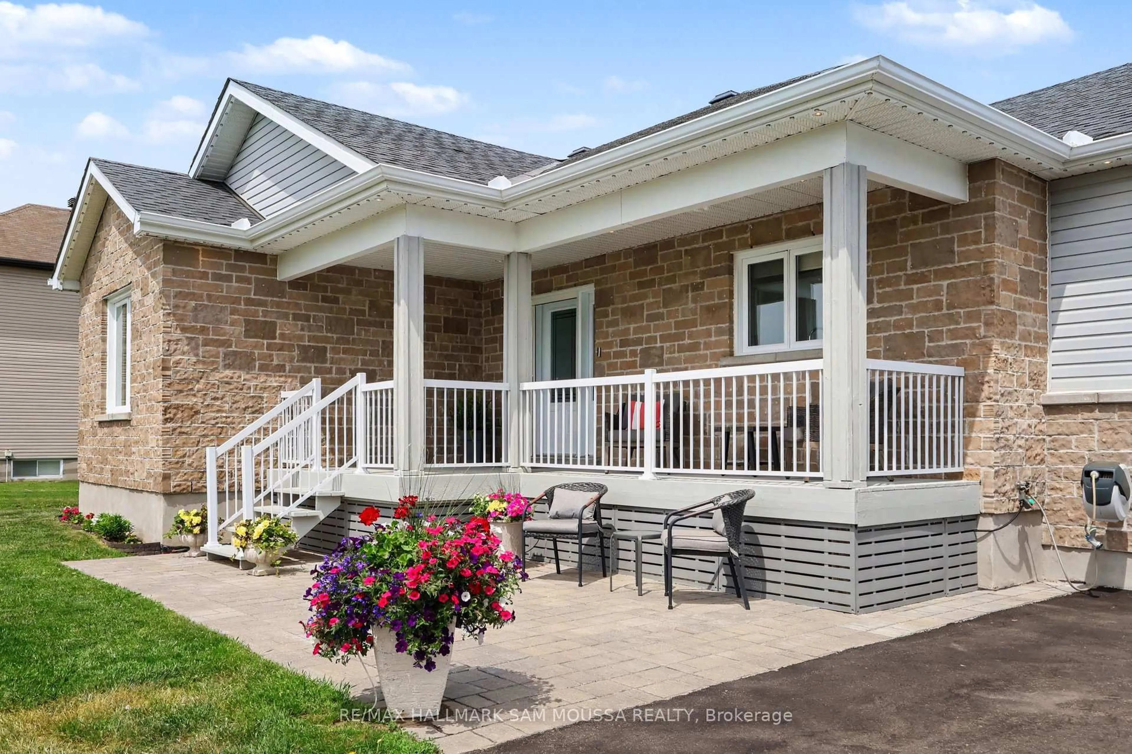Home with vinyl exterior material, street for 105 Danika St, Clarence-Rockland Ontario K0A 2A0