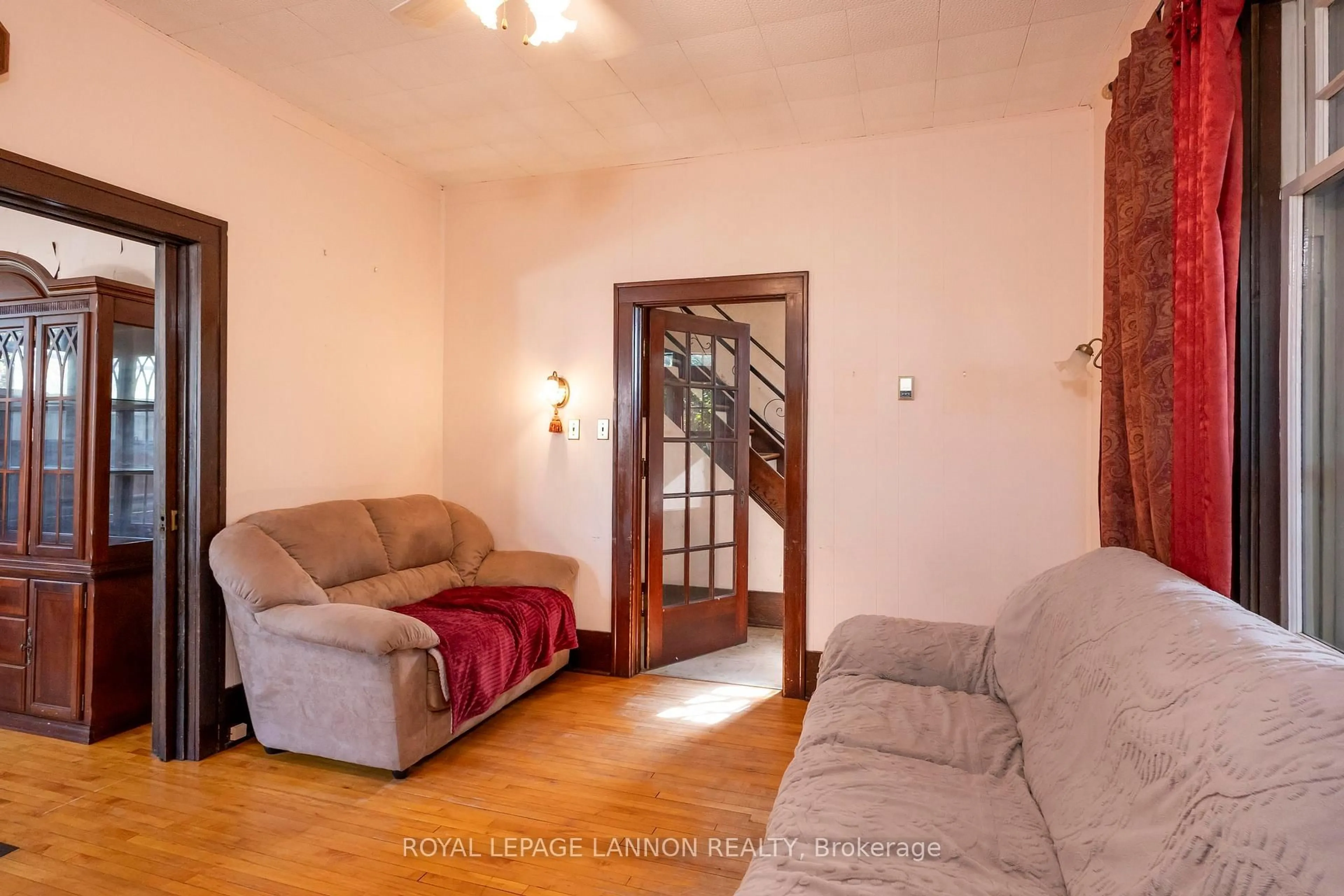 Living room with furniture, unknown for 42 Gordon Ave, Thunder Bay Ontario P7E 4T2