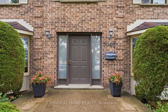 7046 Diane Cres, London South 5