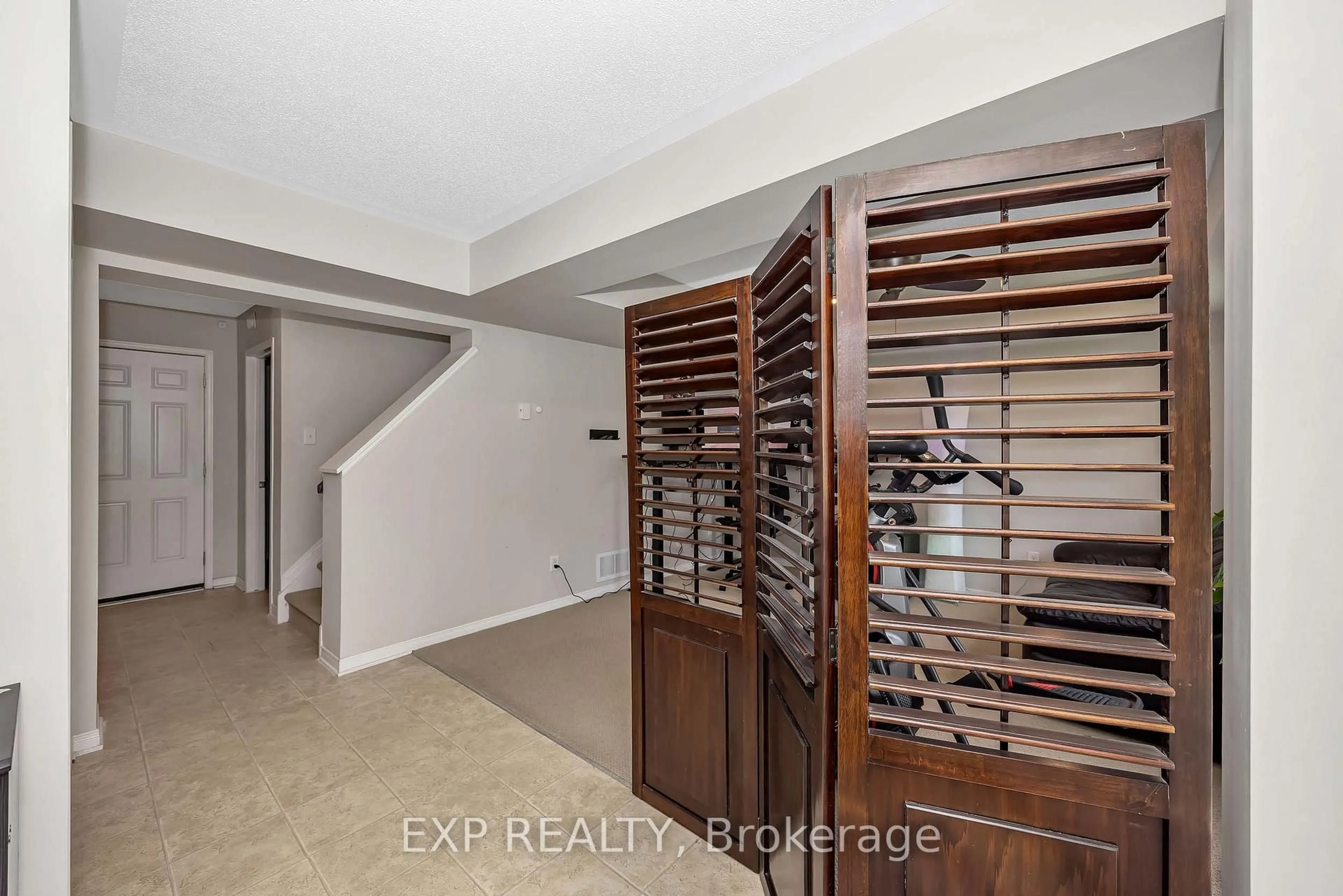 Unknown for 3705 Riverbreeze St #E, Ottawa Ontario K2J 0S1