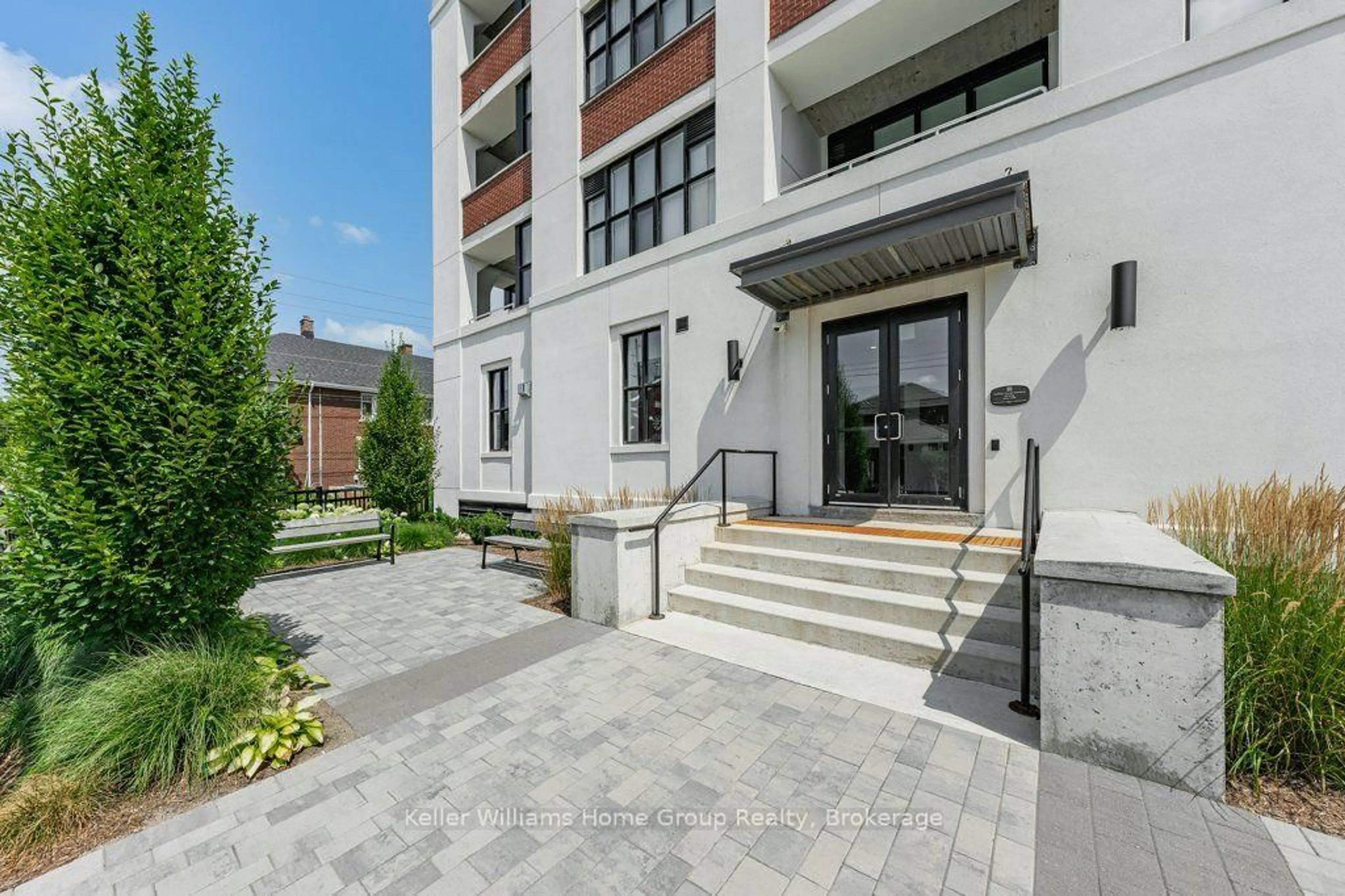 Patio, street for 120 Huron St #304, Guelph Ontario N1E 5L7