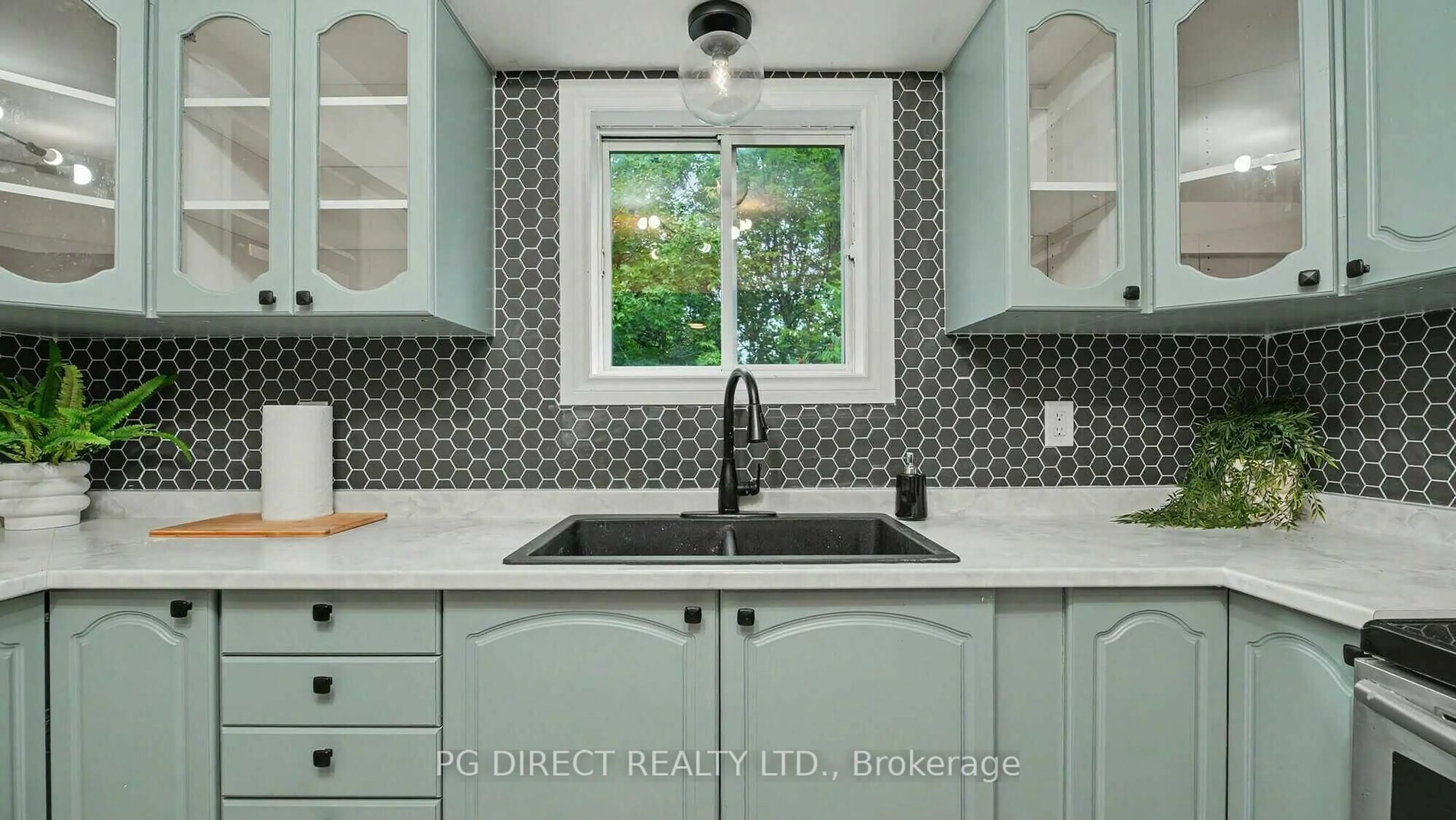 Contemporary kitchen, ceramic/tile floor for 3089 Burnstown Rd, Renfrew Ontario K7V 3Z4