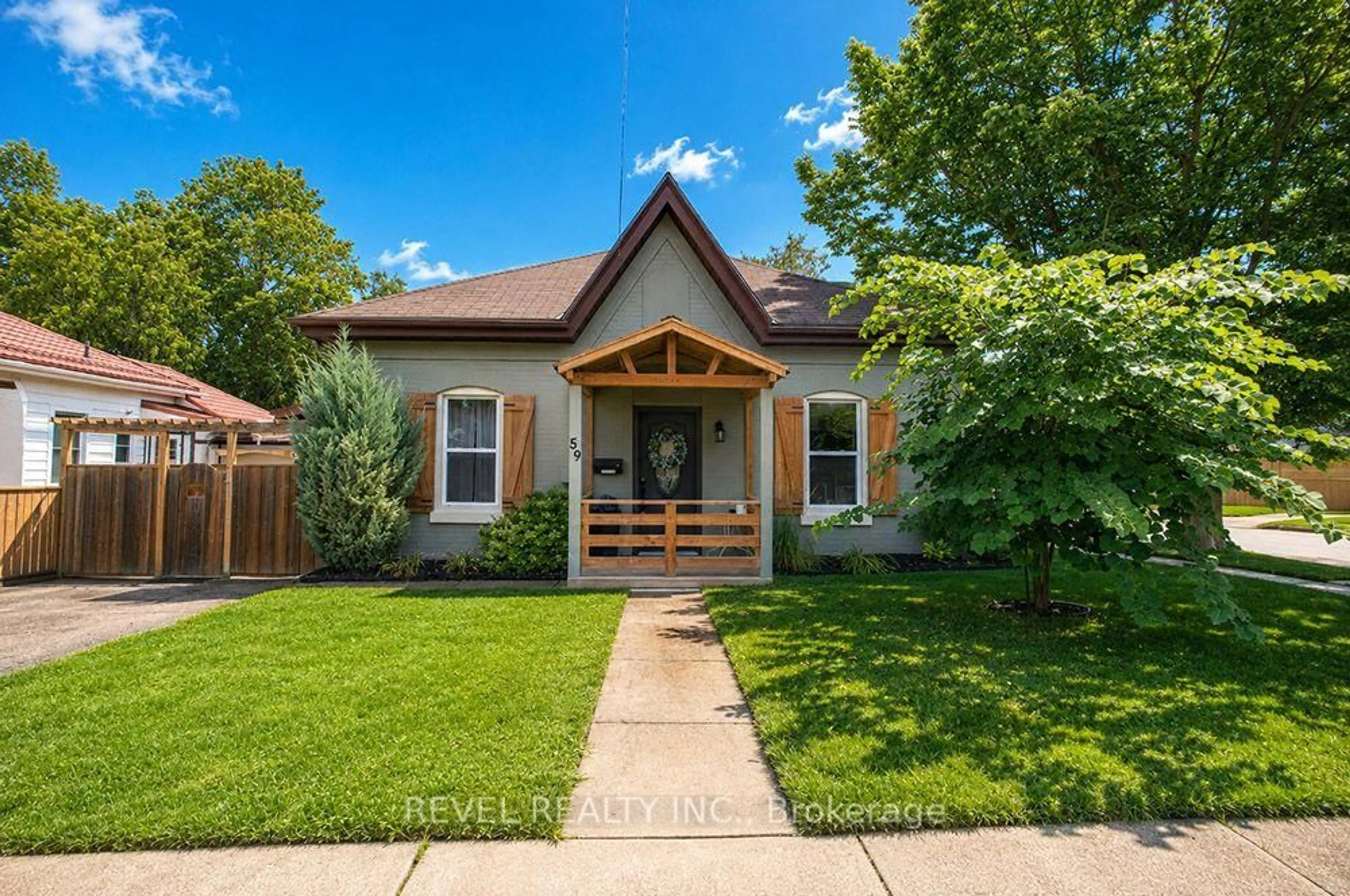 Home with brick exterior material, street for 59 Brock St, Brantford Ontario N3S 5T9