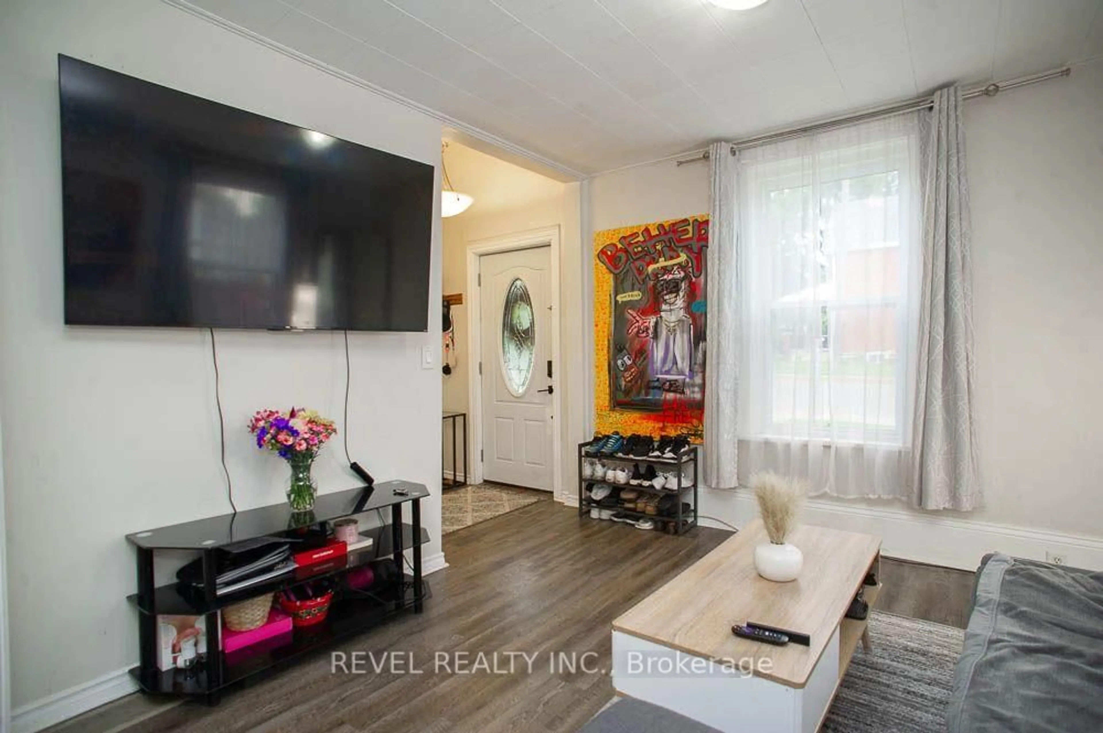 A pic of a room for 59 Brock St, Brantford Ontario N3S 5T9