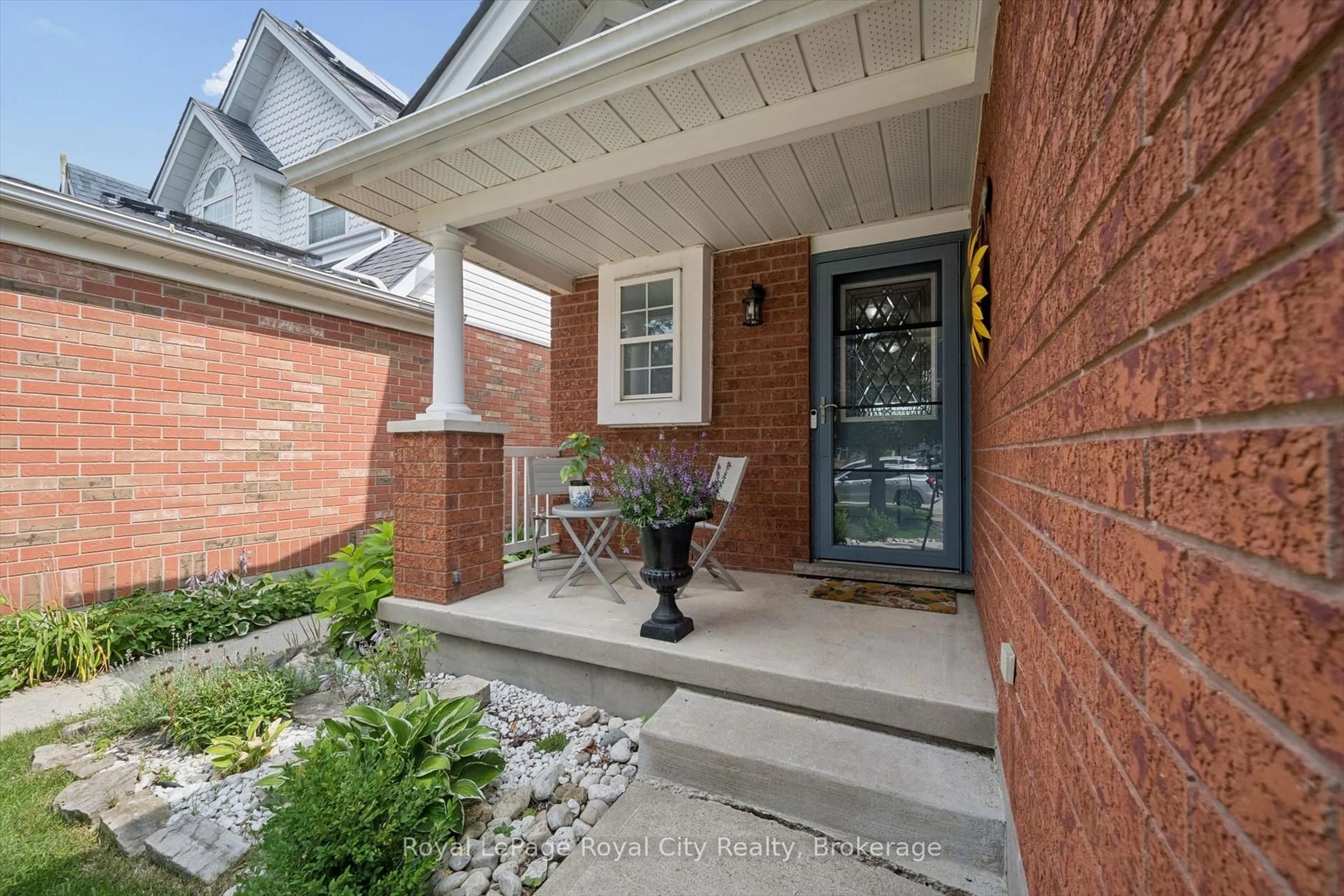 Home with brick exterior material, street for 63 STARVIEW Cres, Guelph Ontario N1E 6Z8