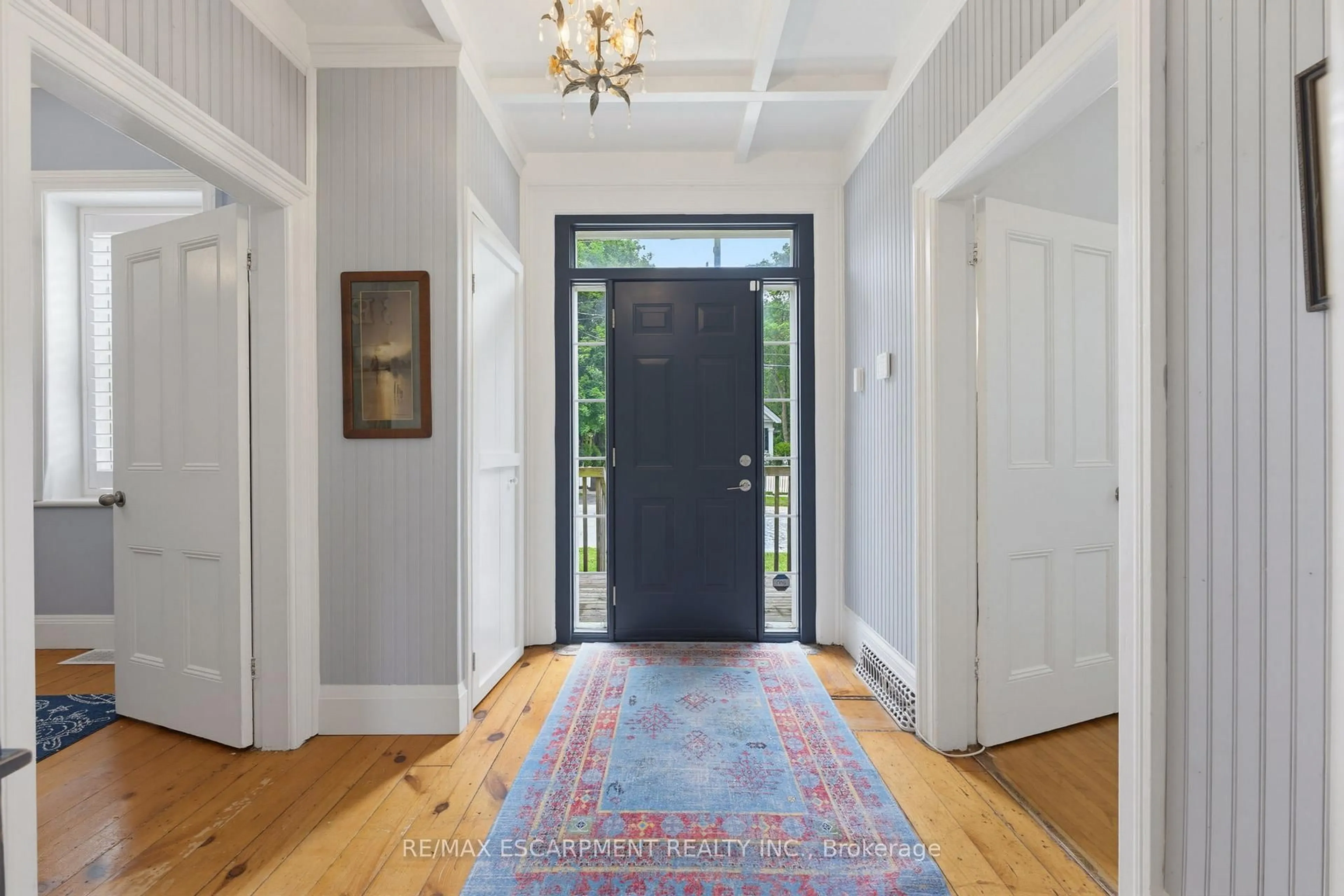 Indoor entryway for 57 Main St, Hamilton Ontario L0R 2H0