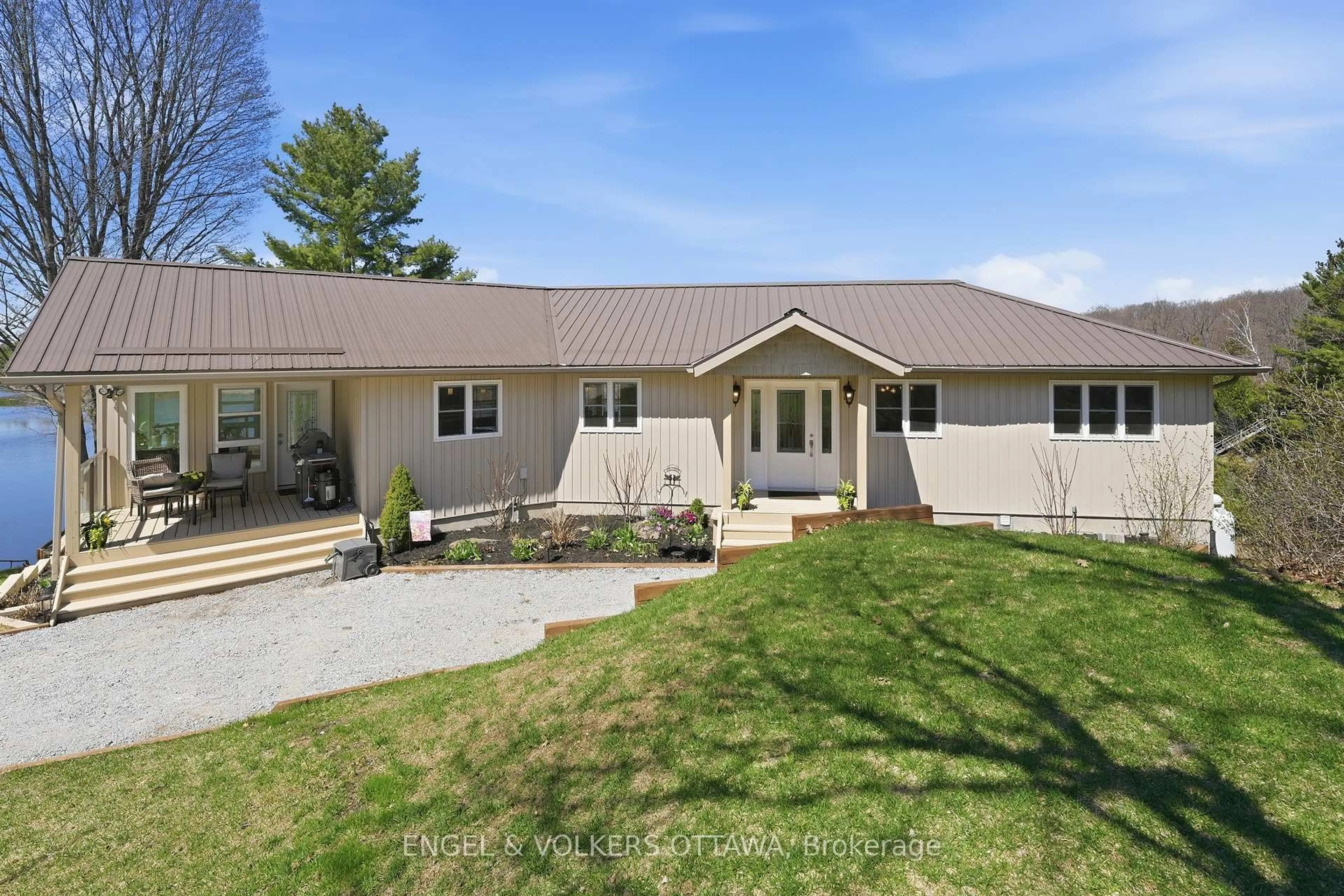 Home with vinyl exterior material, unknown for 11805B 38 Highway, Tichborne Ontario K0H 2V0