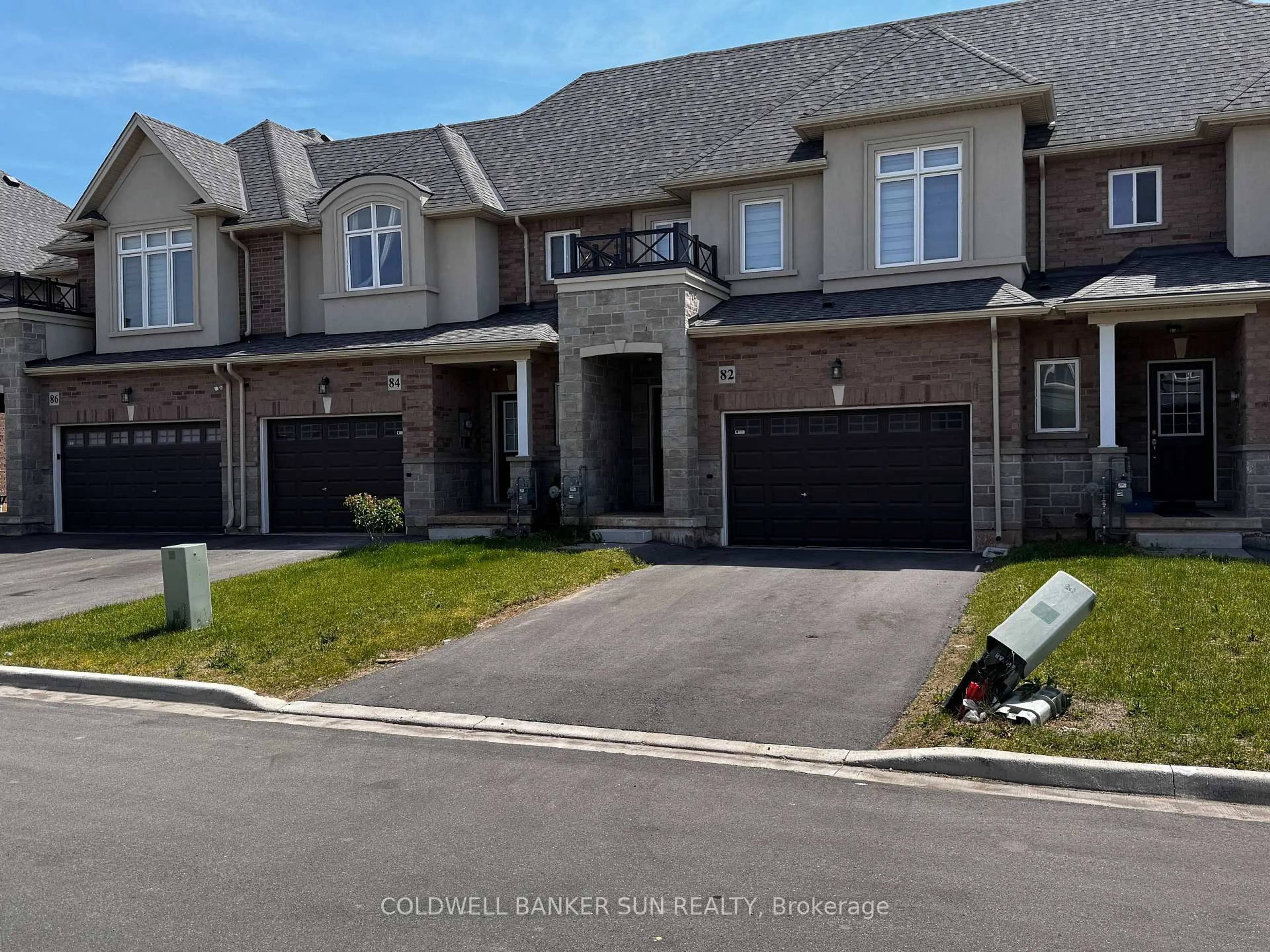 Home with brick exterior material, street for 82 Pinot Cres, Hamilton Ontario L8E 0J9