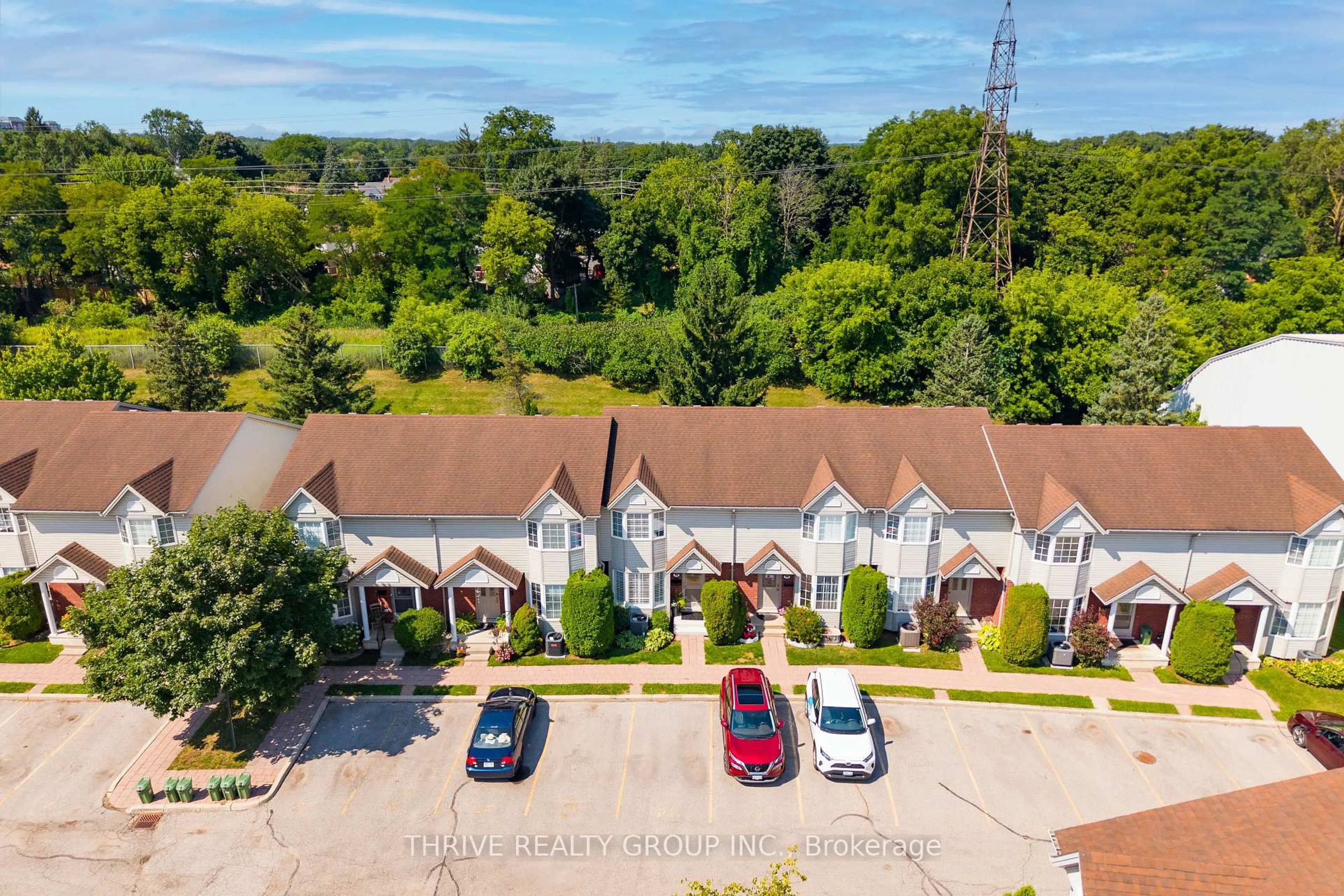 A pic from outside/outdoor area/front of a property/back of a property/a pic from drone, street for 101 Brookside St #21, London South Ontario N5Z 5C9