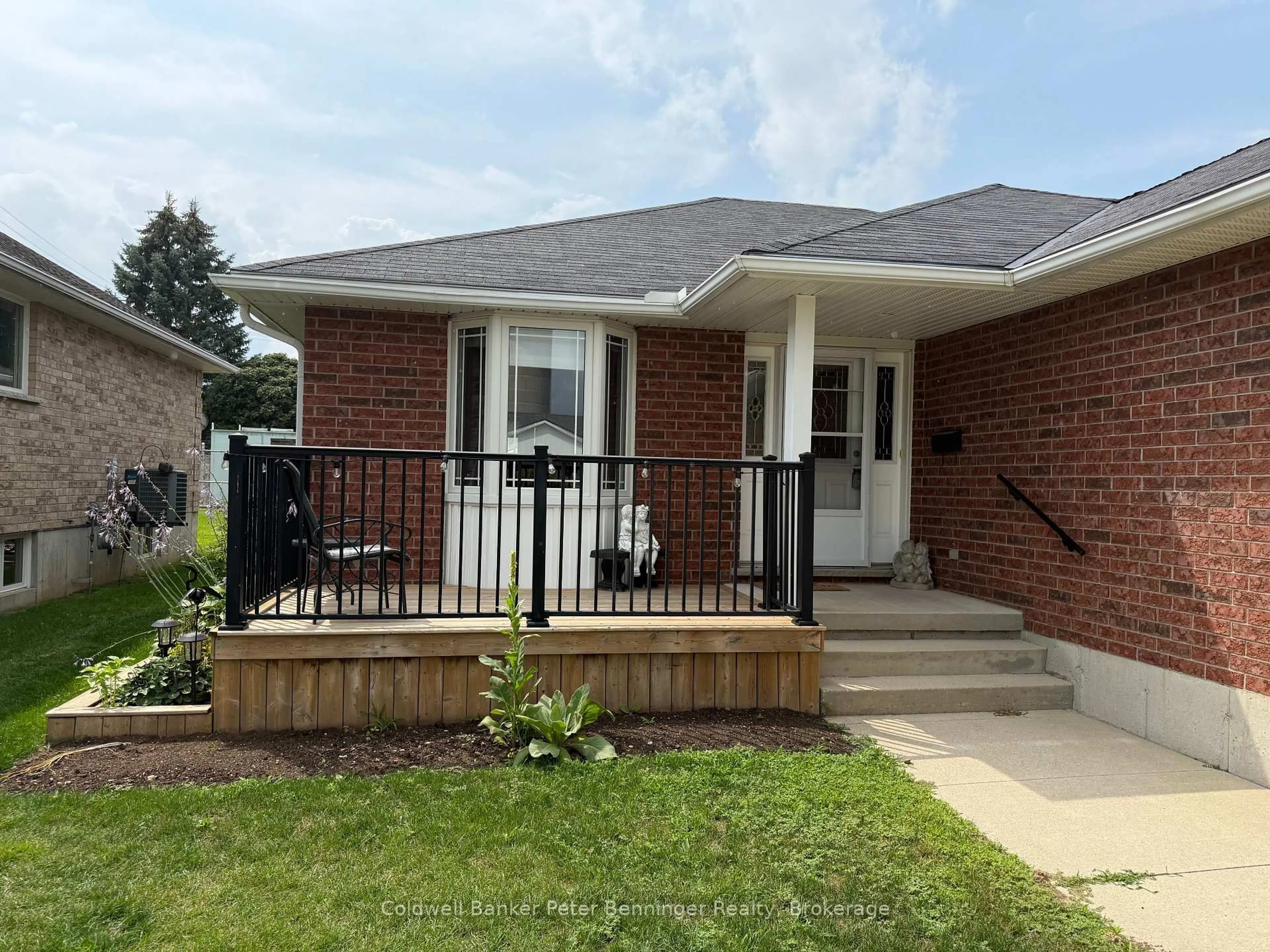 Home with brick exterior material, street for 636 22nd Ave, Hanover Ontario N4N 3W7