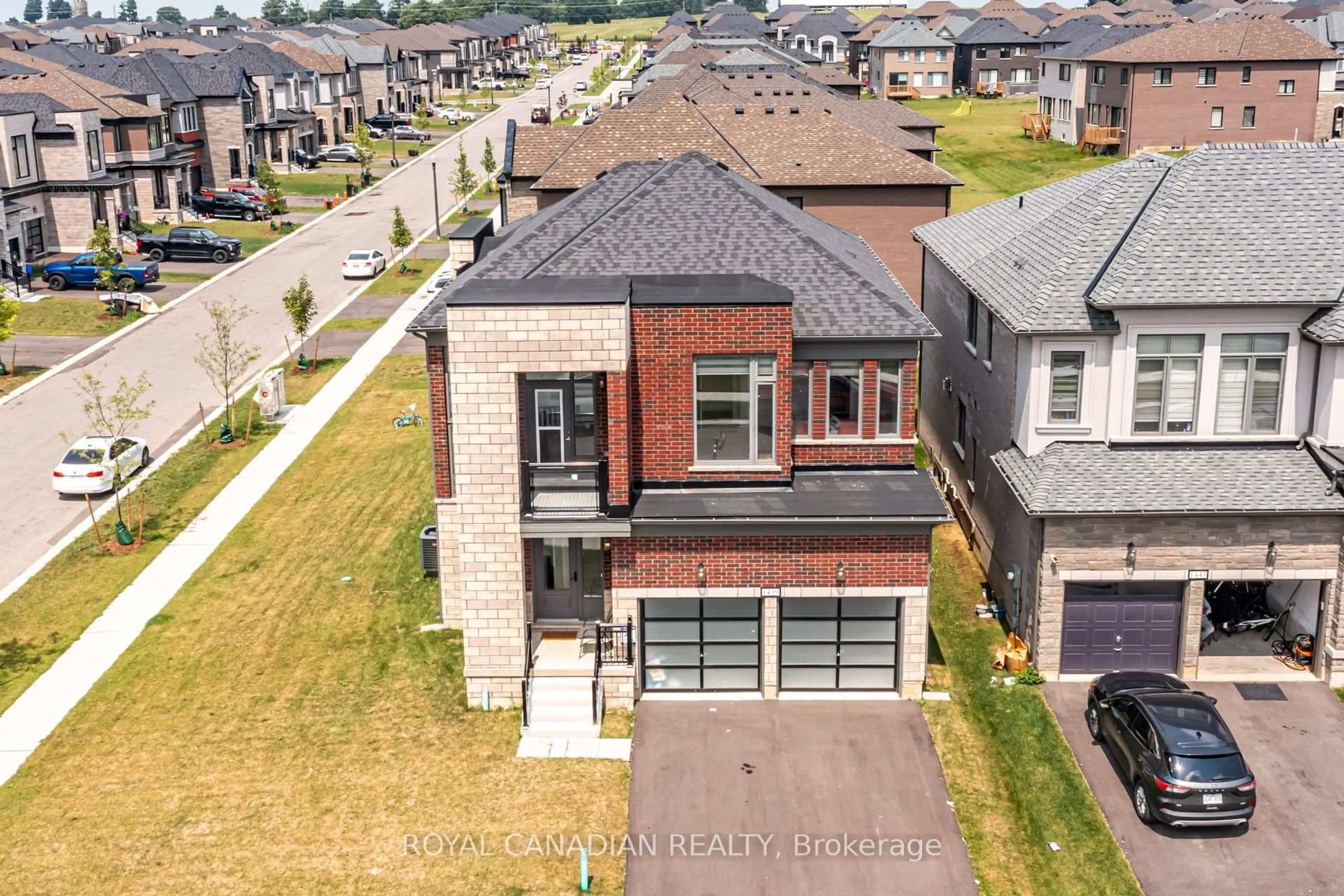 A pic from outside/outdoor area/front of a property/back of a property/a pic from drone, street for 1439 Upper Thames Dr, Woodstock Ontario N4T 0P9