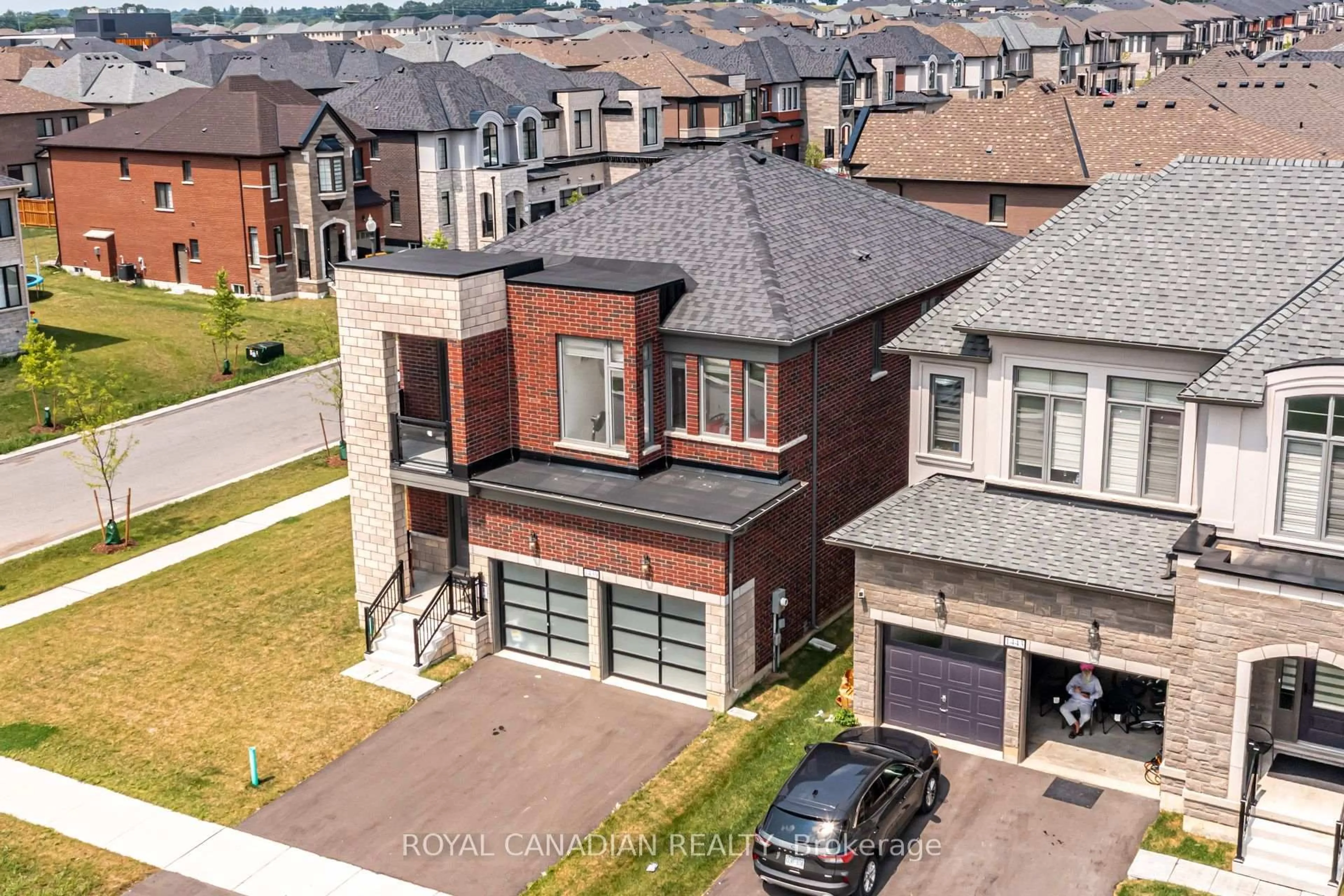 A pic from outside/outdoor area/front of a property/back of a property/a pic from drone, street for 1439 Upper Thames Dr, Woodstock Ontario N4T 0P9