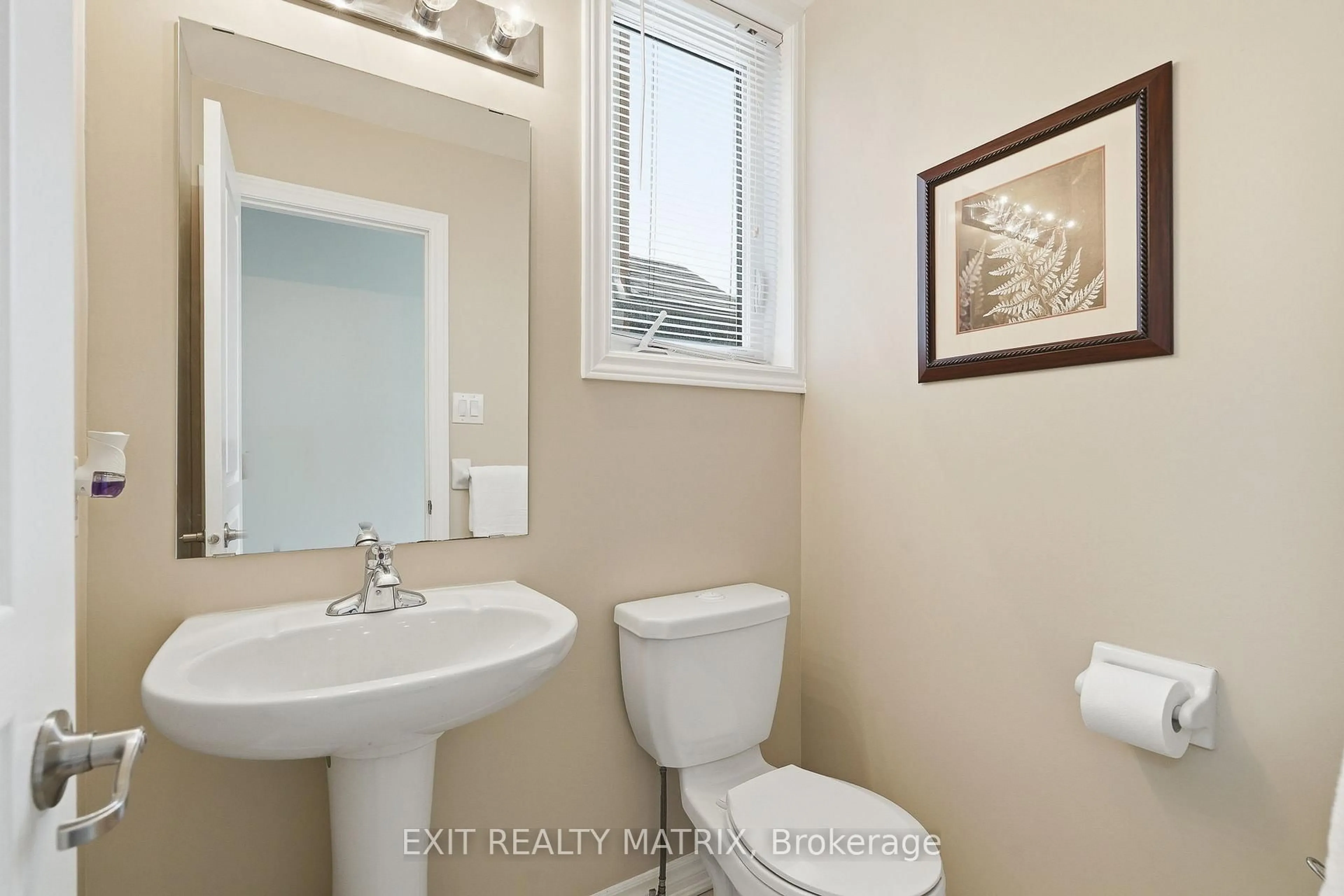 Standard bathroom, ceramic/tile floor for 552 Via Mattino Way, Nepean Ontario K2J 6B8