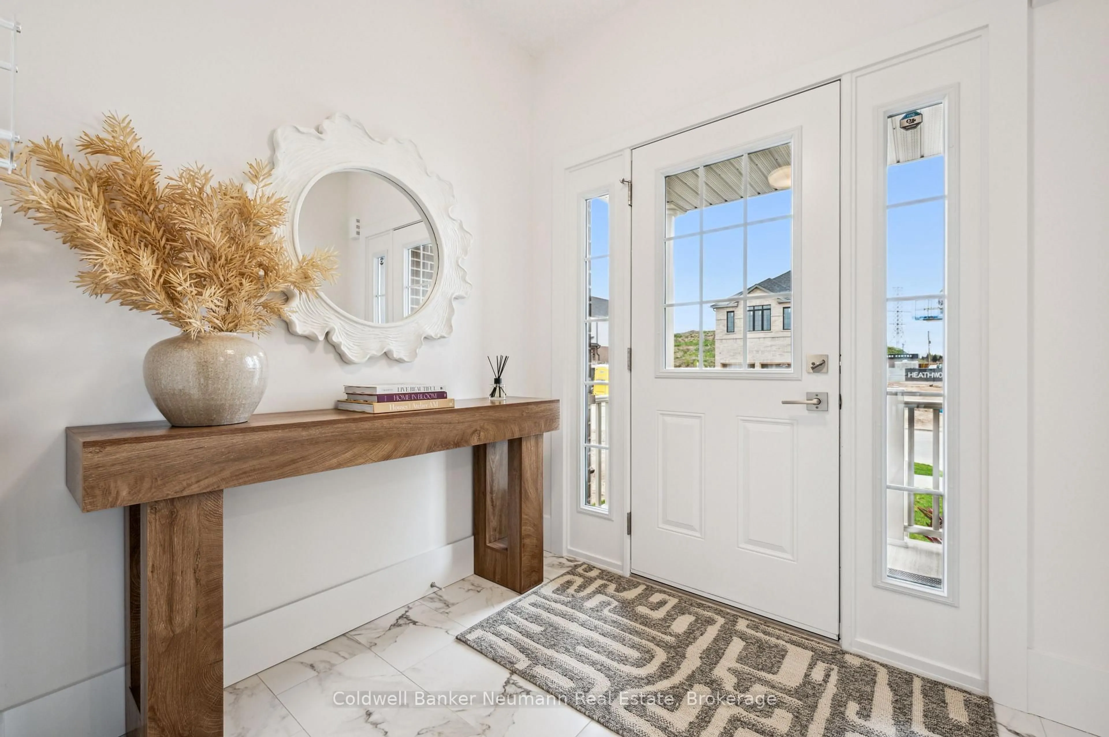 Indoor entryway for 645 Anton Cres, Kitchener Ontario N2R 0T8