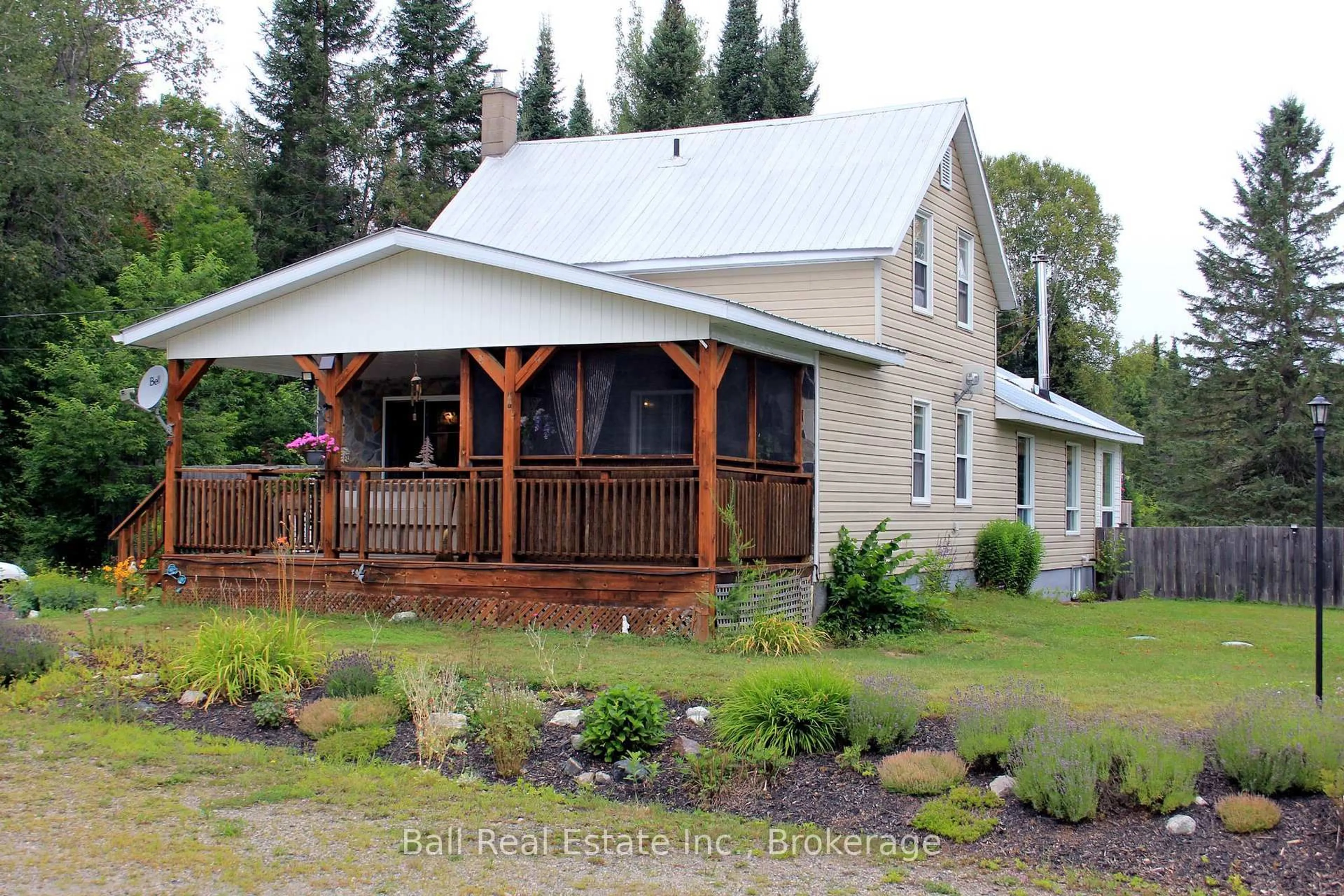 Patio, building for 19573 Highway #118 Highway, Highlands East Ontario K0L 3C0