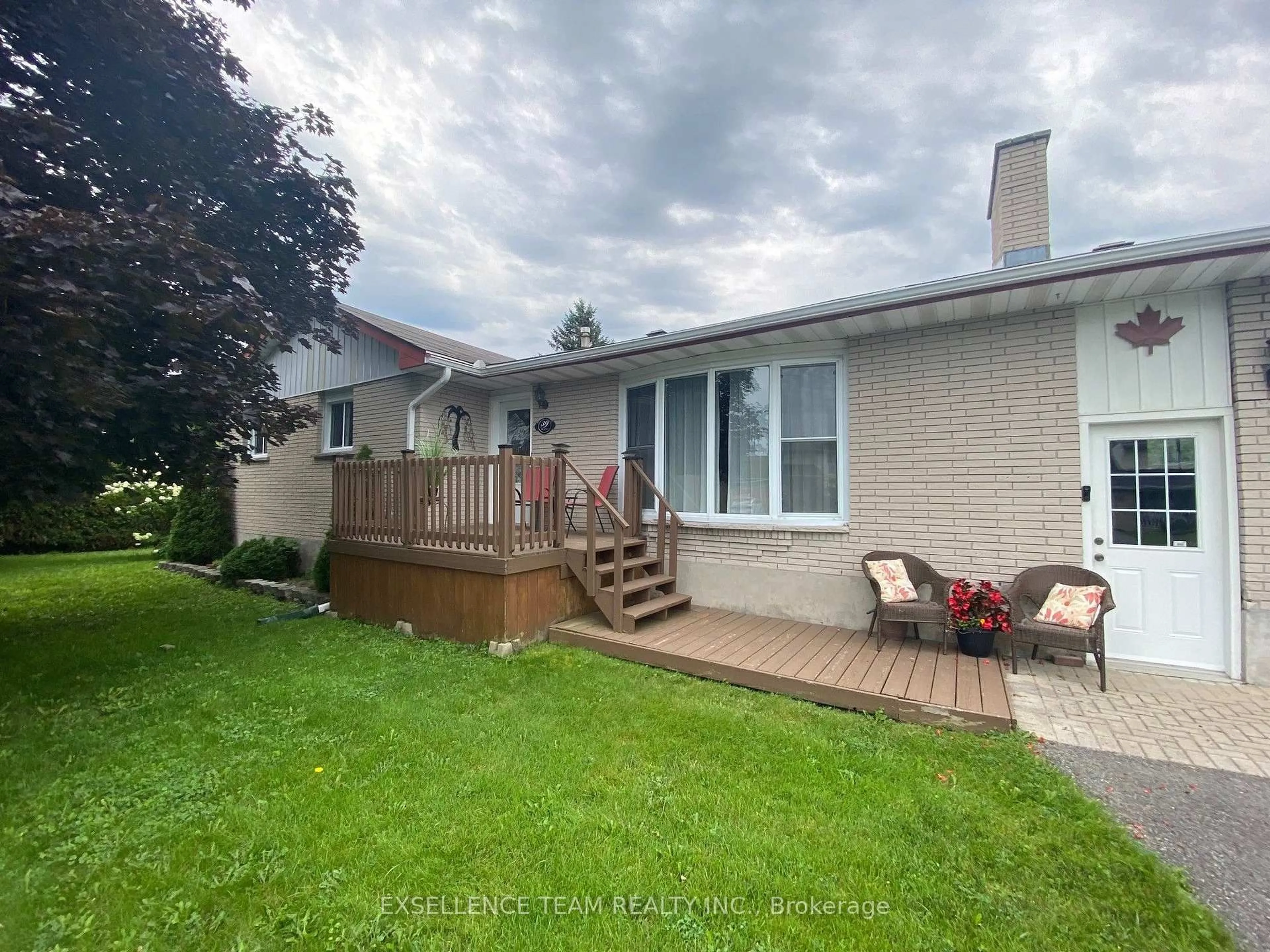 A pic from outside/outdoor area/front of a property/back of a property/a pic from drone, water/lake/river/ocean view for 39 Wales Dr, South Stormont Ontario K0C 1M0