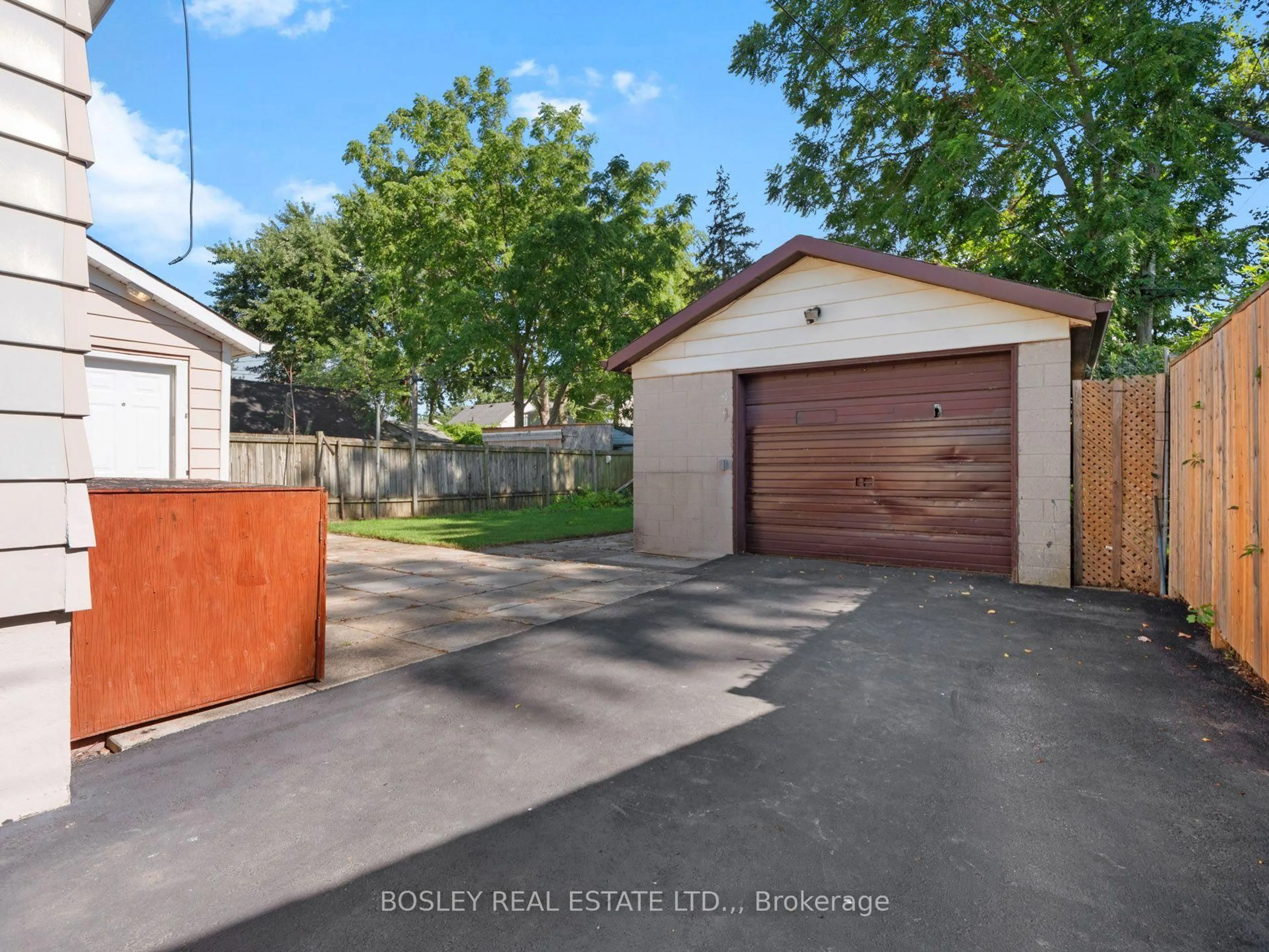 Unknown for 6168 Churchill St, Niagara Falls Ontario L2G 2X3