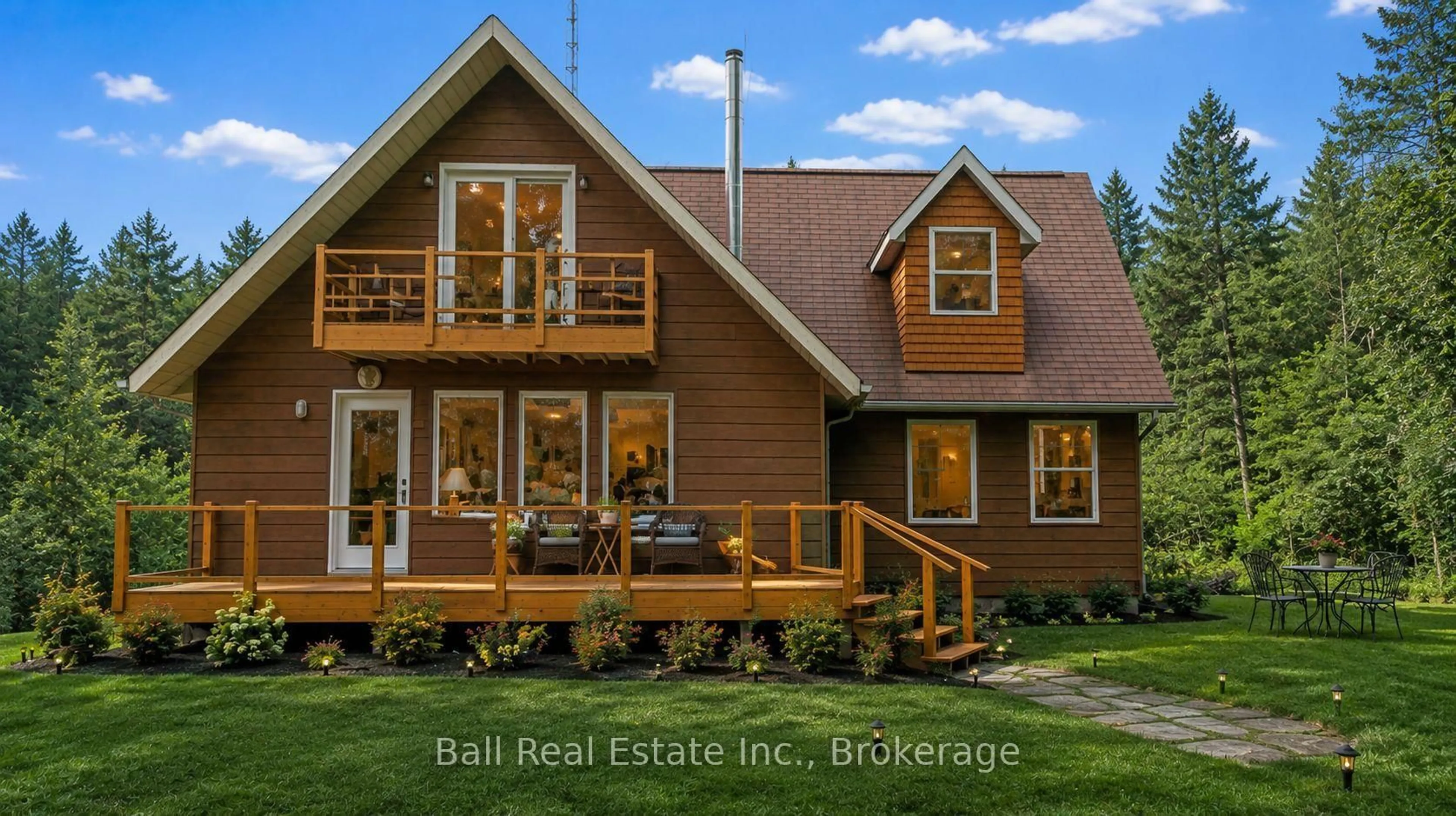 Home with brick exterior material, building for 939 Seven Oaks Dr, Otonabee-South Monaghan Ontario K0L 1B0