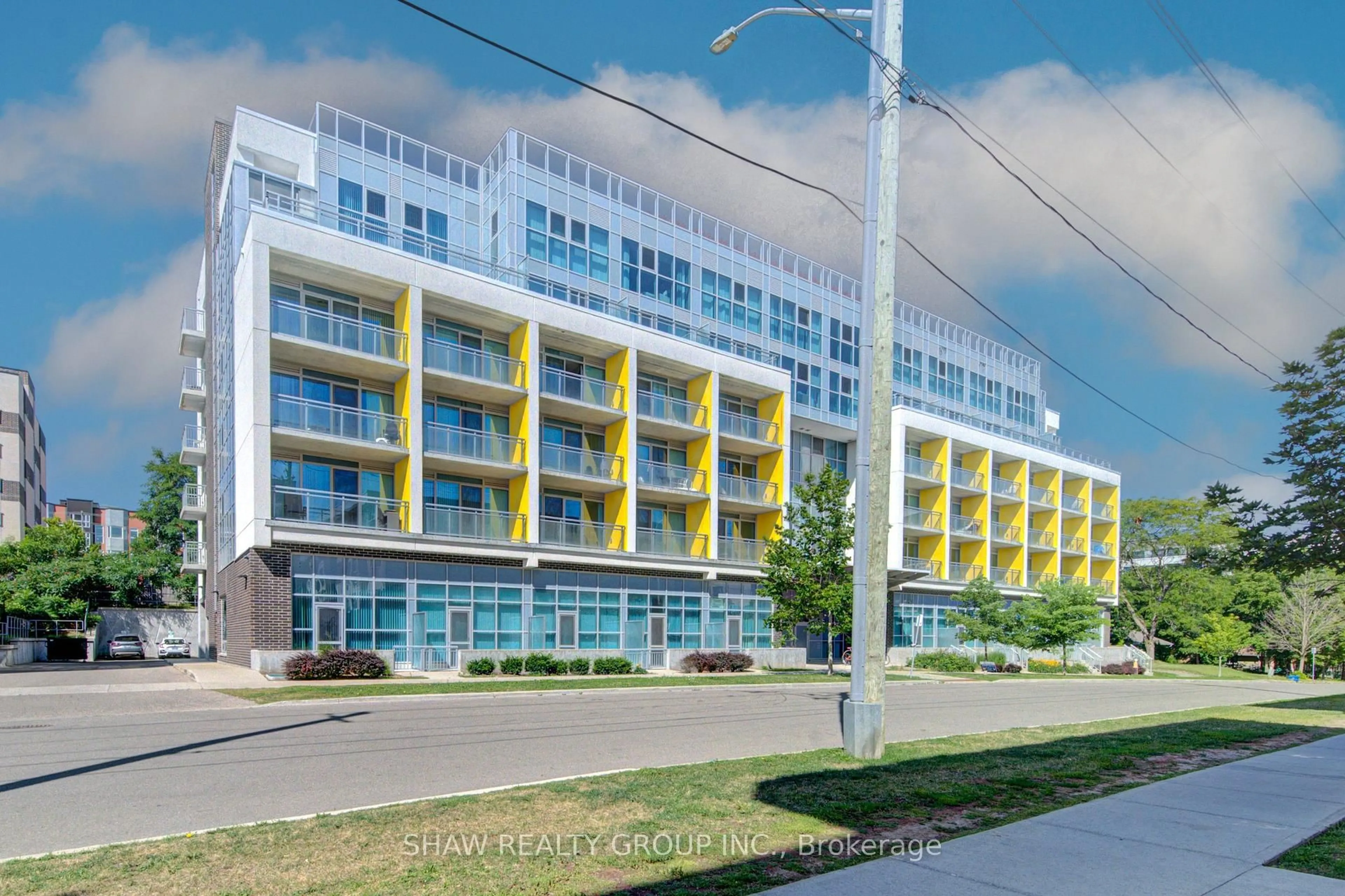 Patio, building for 257 Hemlock St St #401, Waterloo Ontario N2L 0K2