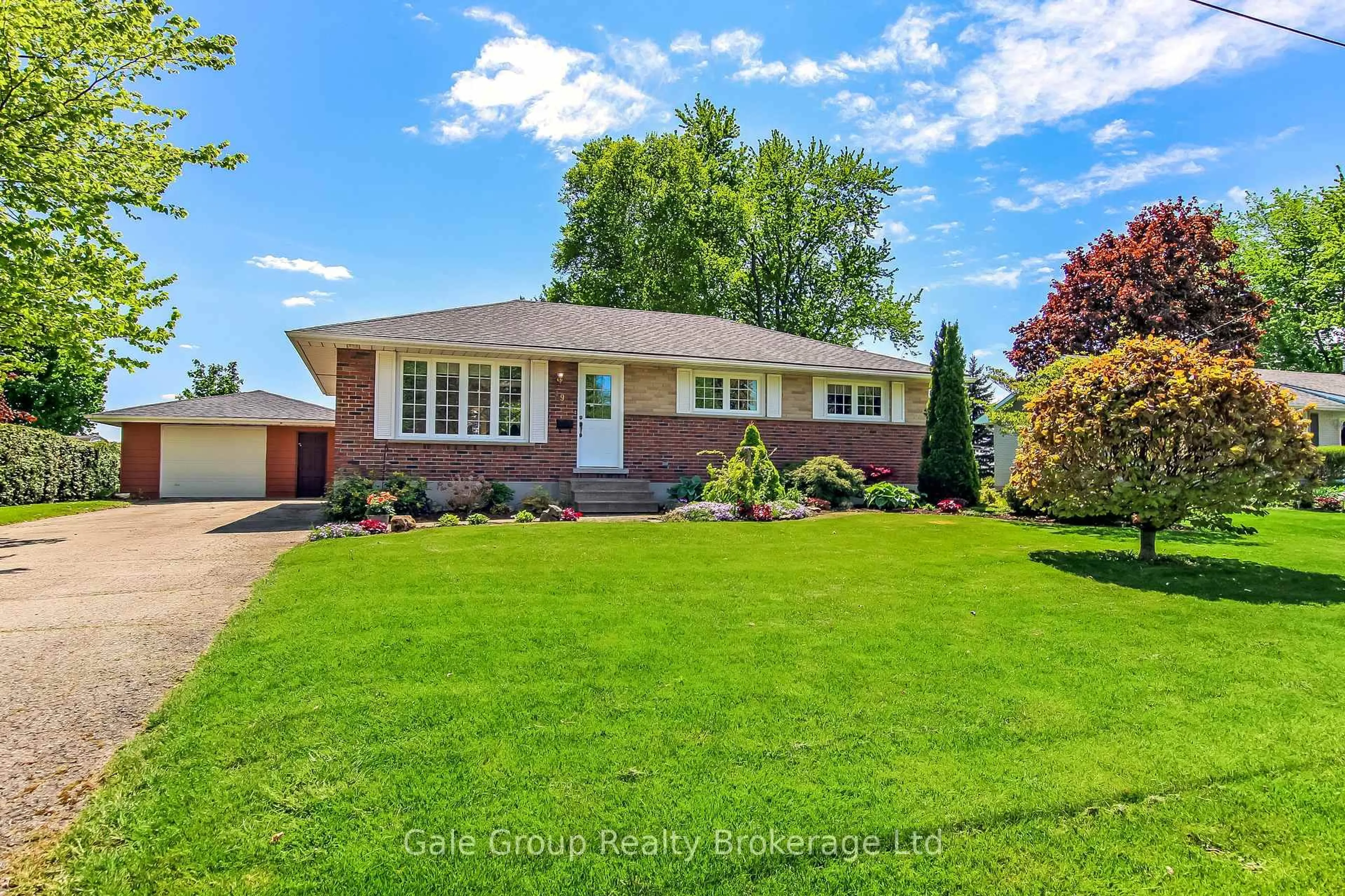 Home with brick exterior material, street for 49 Briar Dr, East Zorra-Tavistock Ontario N0J 1M0