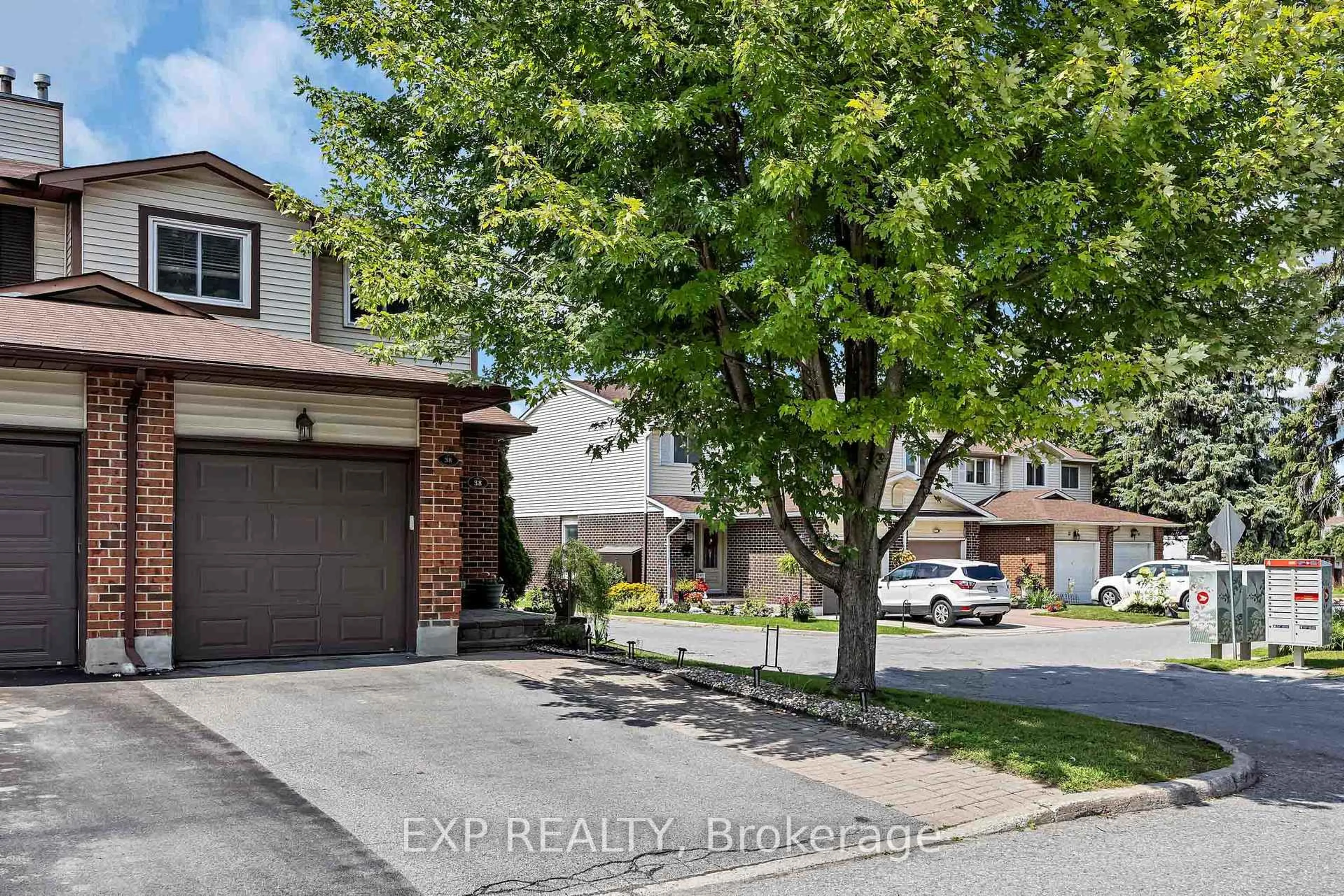 Unknown for 38 Sundback Lane, Kanata Ontario K2L 2W8