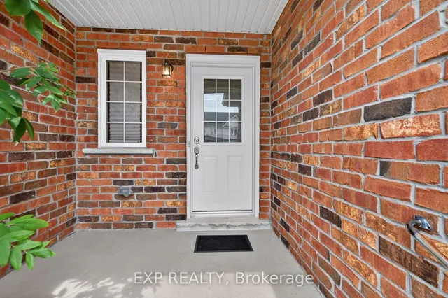 930 Silverfox Cres, London North 2