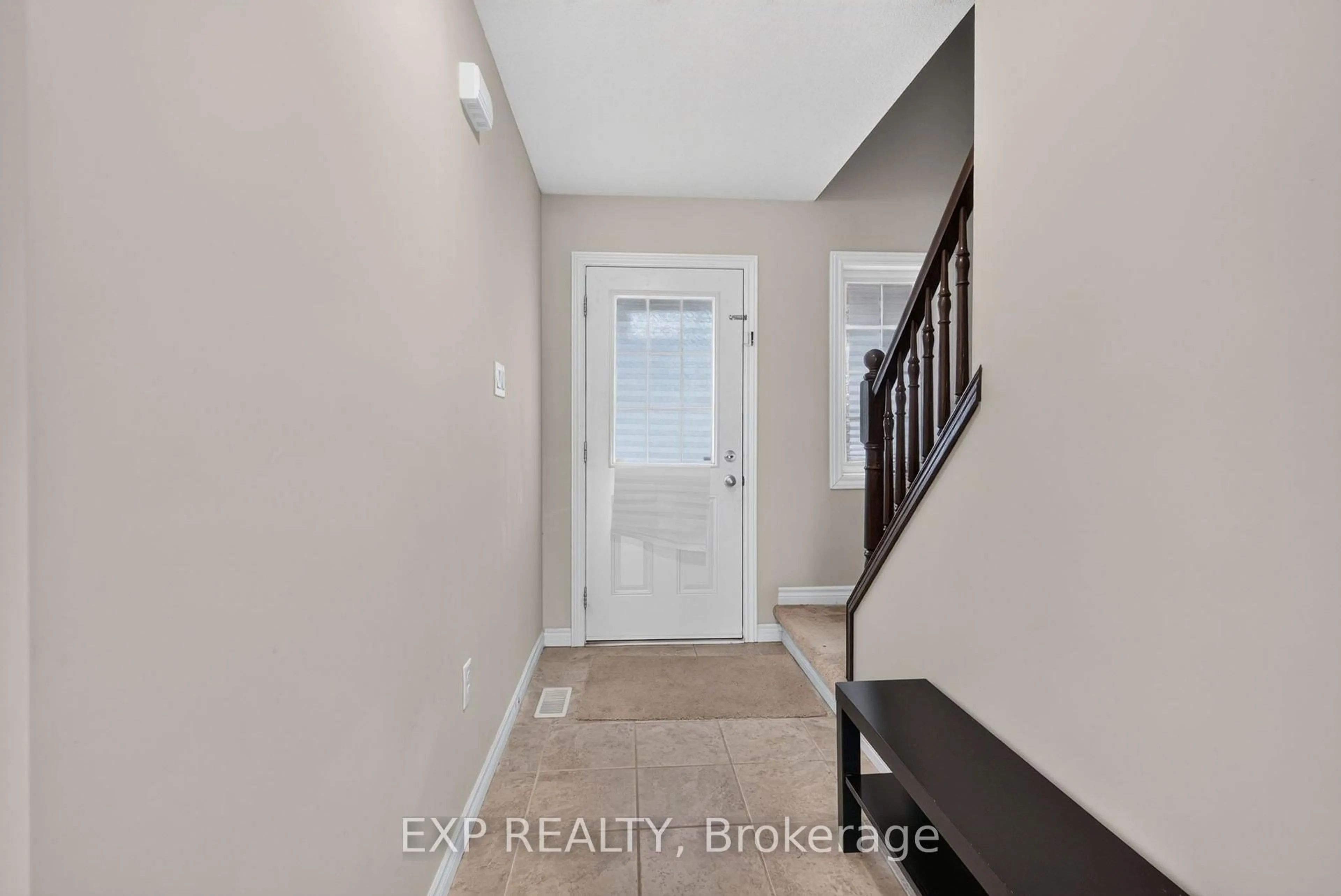 Indoor entryway for 930 Silverfox Cres, London North Ontario N6G 5B6