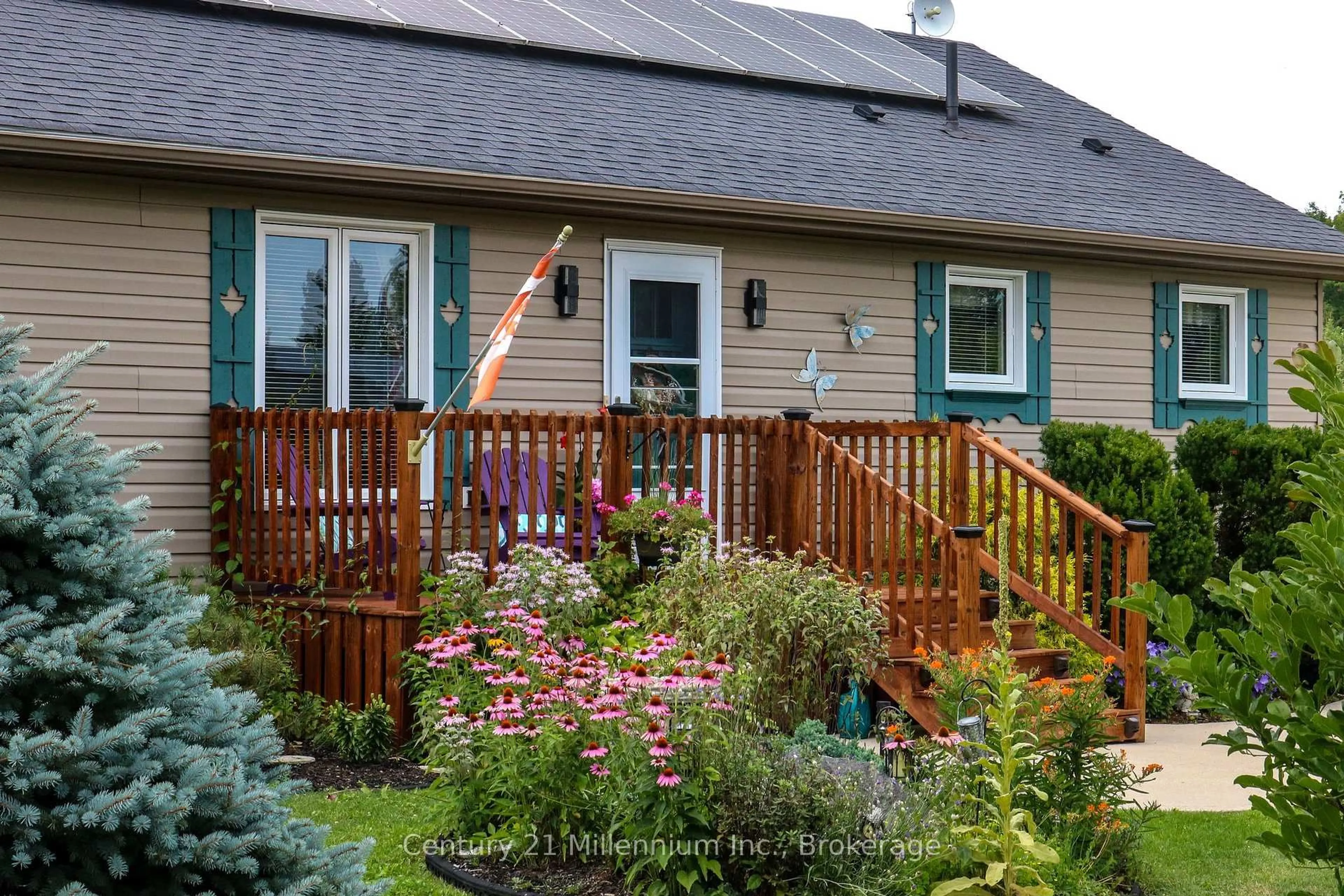 Patio, street for 126 Almur Dr, Georgian Bluffs Ontario N0H 2T0