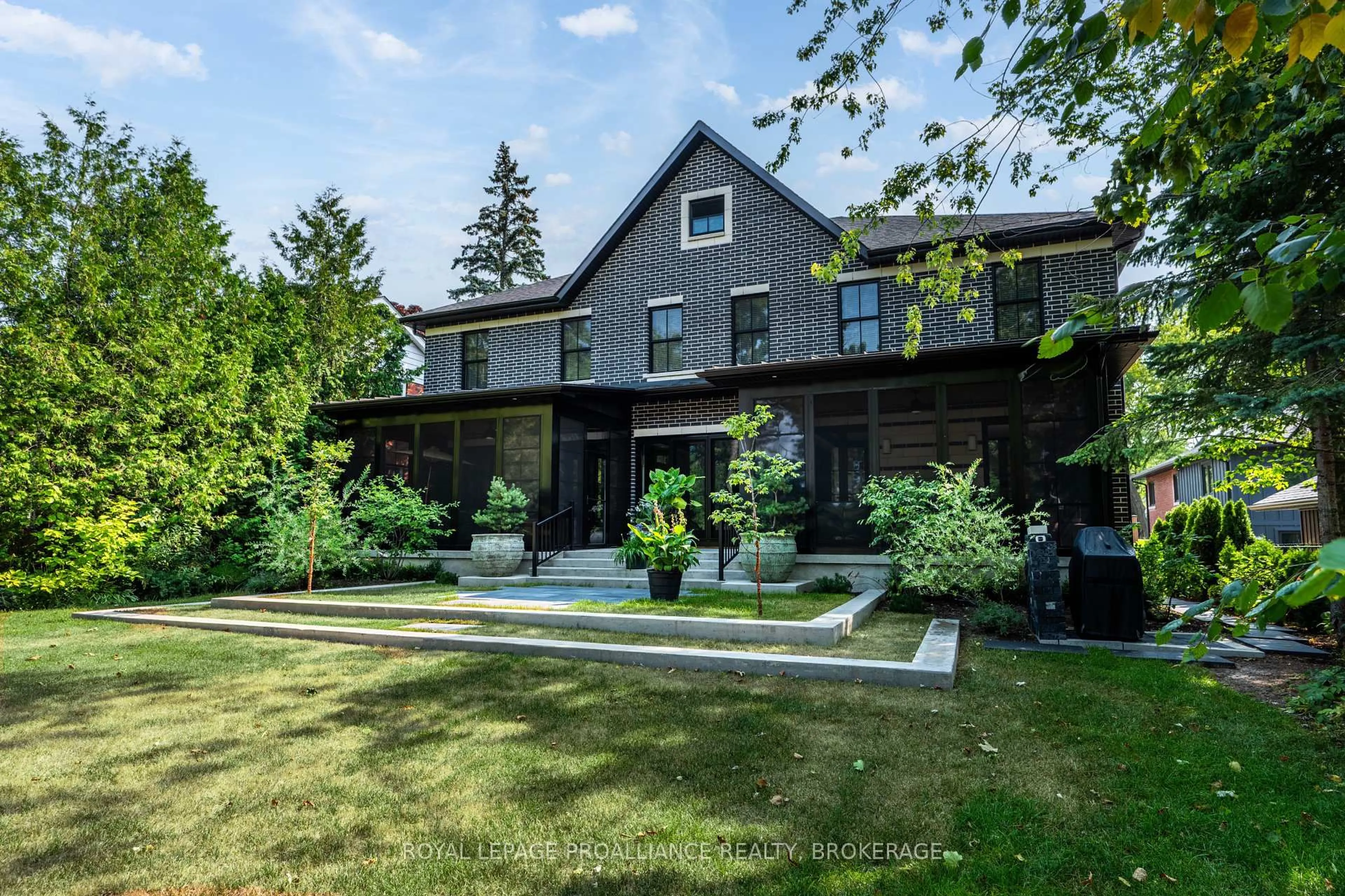 Patio, unknown for 124 Churchill Cres, Kingston Ontario K7L 4N2