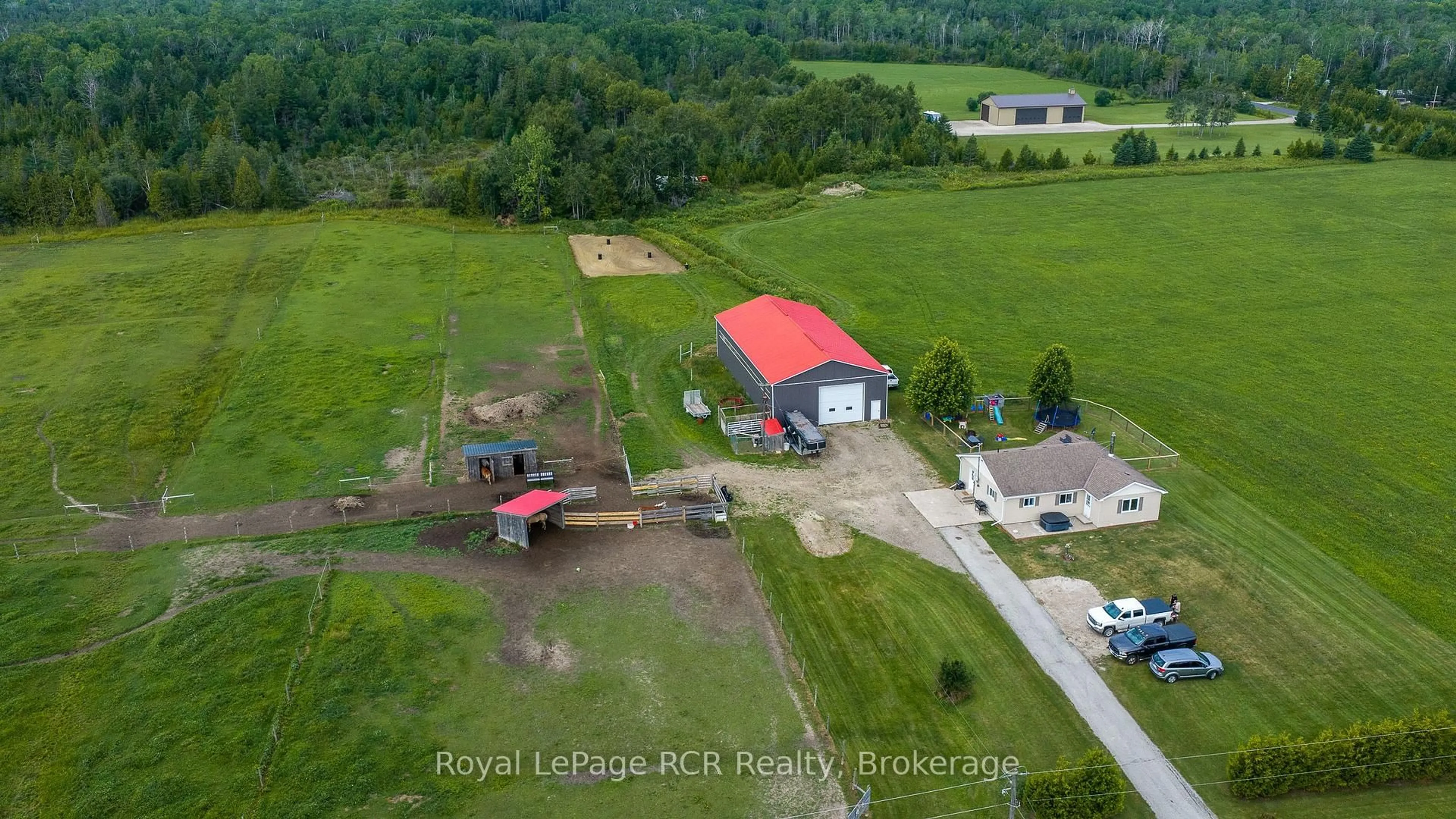 A pic from outside/outdoor area/front of a property/back of a property/a pic from drone, building for 1519 West Rd, Northern Bruce Peninsula Ontario N0H 1W0
