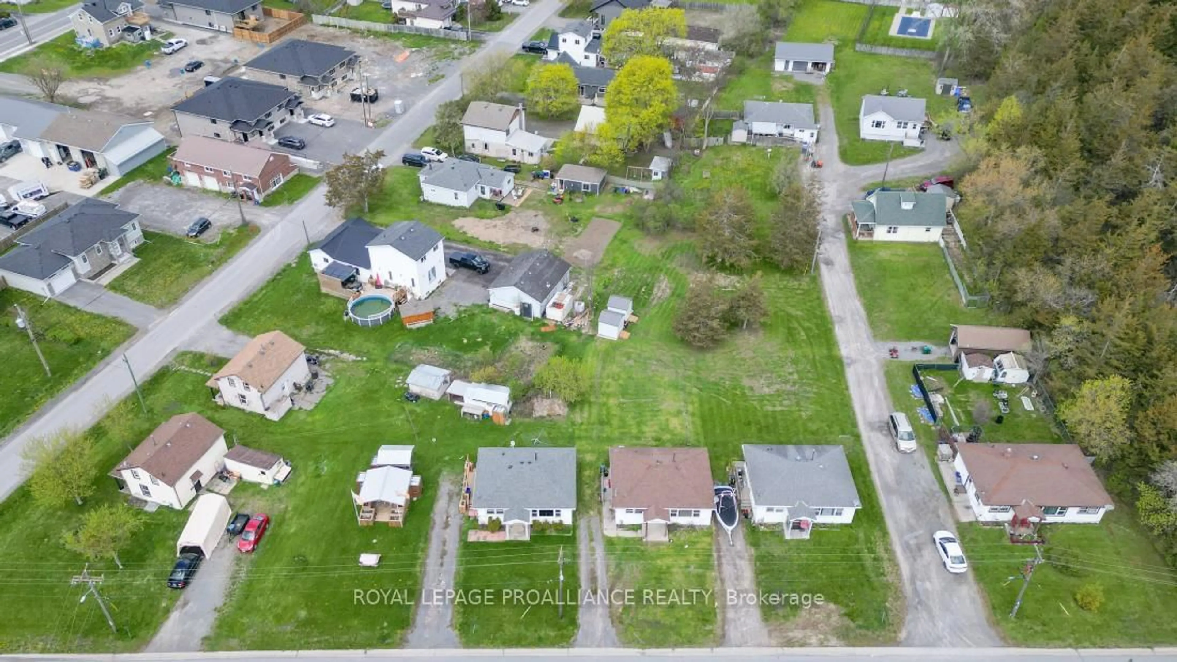 A pic from outside/outdoor area/front of a property/back of a property/a pic from drone, street for 45 Black Diamond Rd, Belleville Ontario K8N 0N6