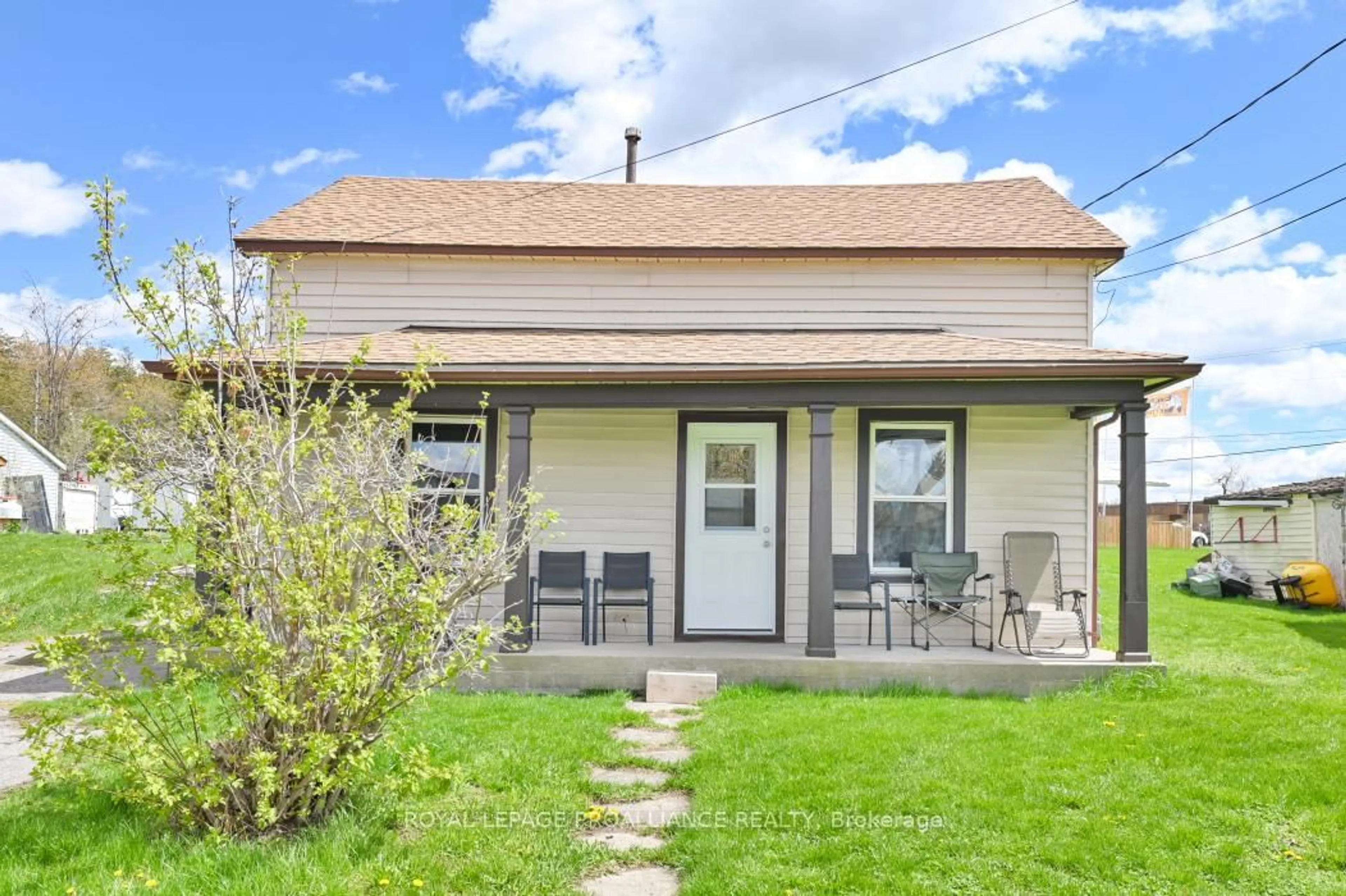 Home with vinyl exterior material, street for 45 Black Diamond Rd, Belleville Ontario K8N 0N6