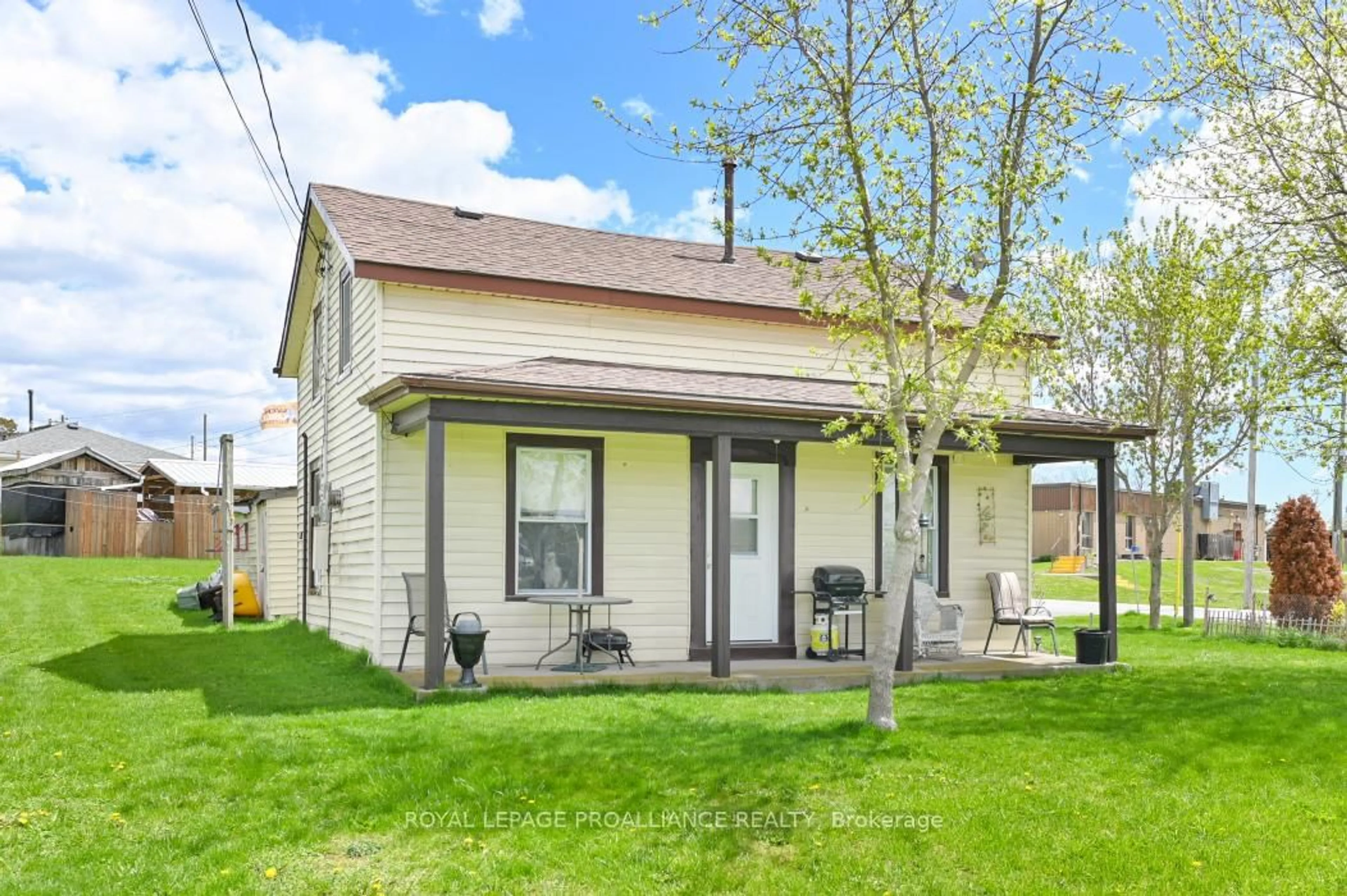 Home with vinyl exterior material, street for 45 Black Diamond Rd, Belleville Ontario K8N 0N6