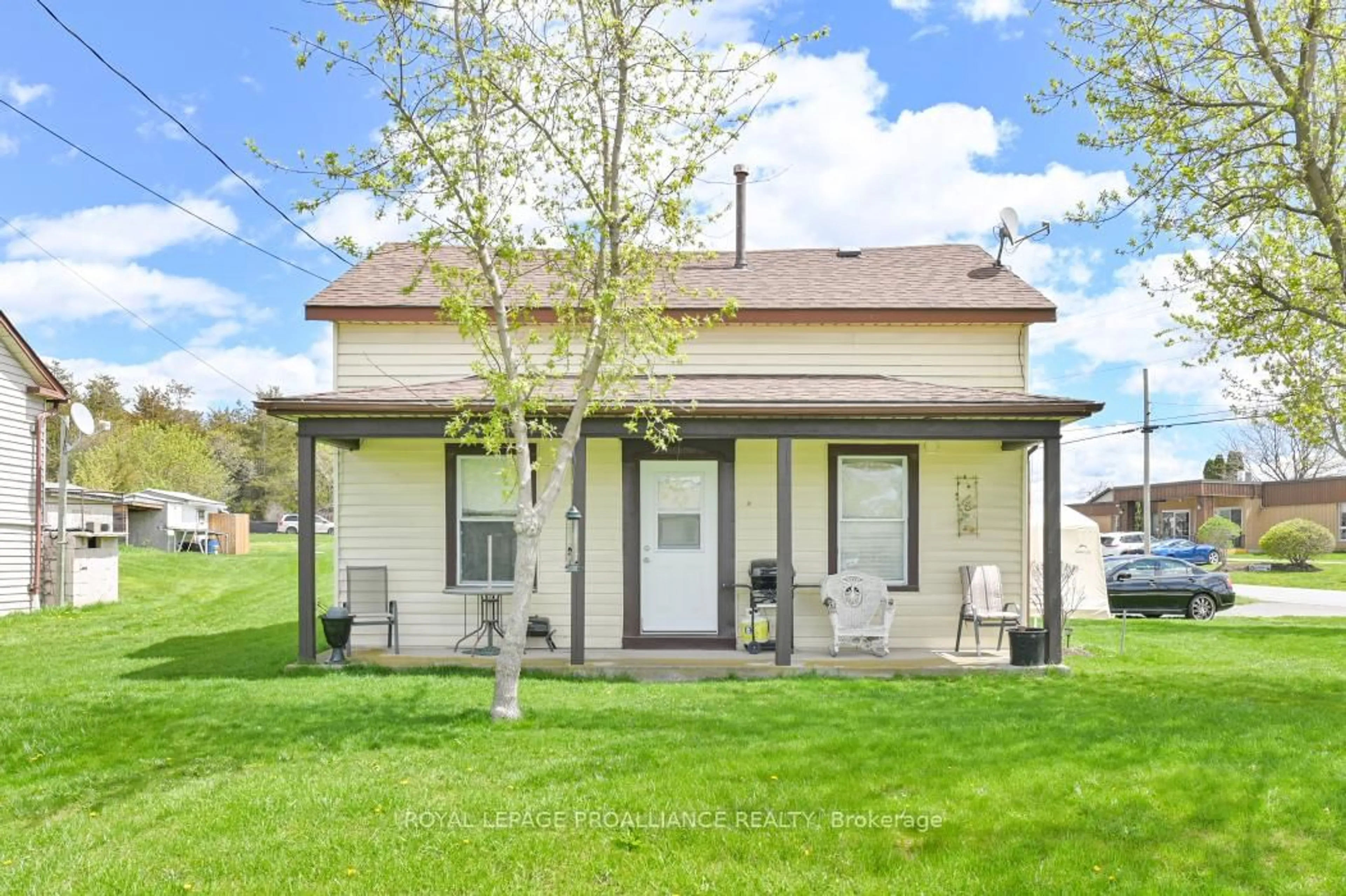 Home with vinyl exterior material, street for 45 Black Diamond Rd, Belleville Ontario K8N 0N6