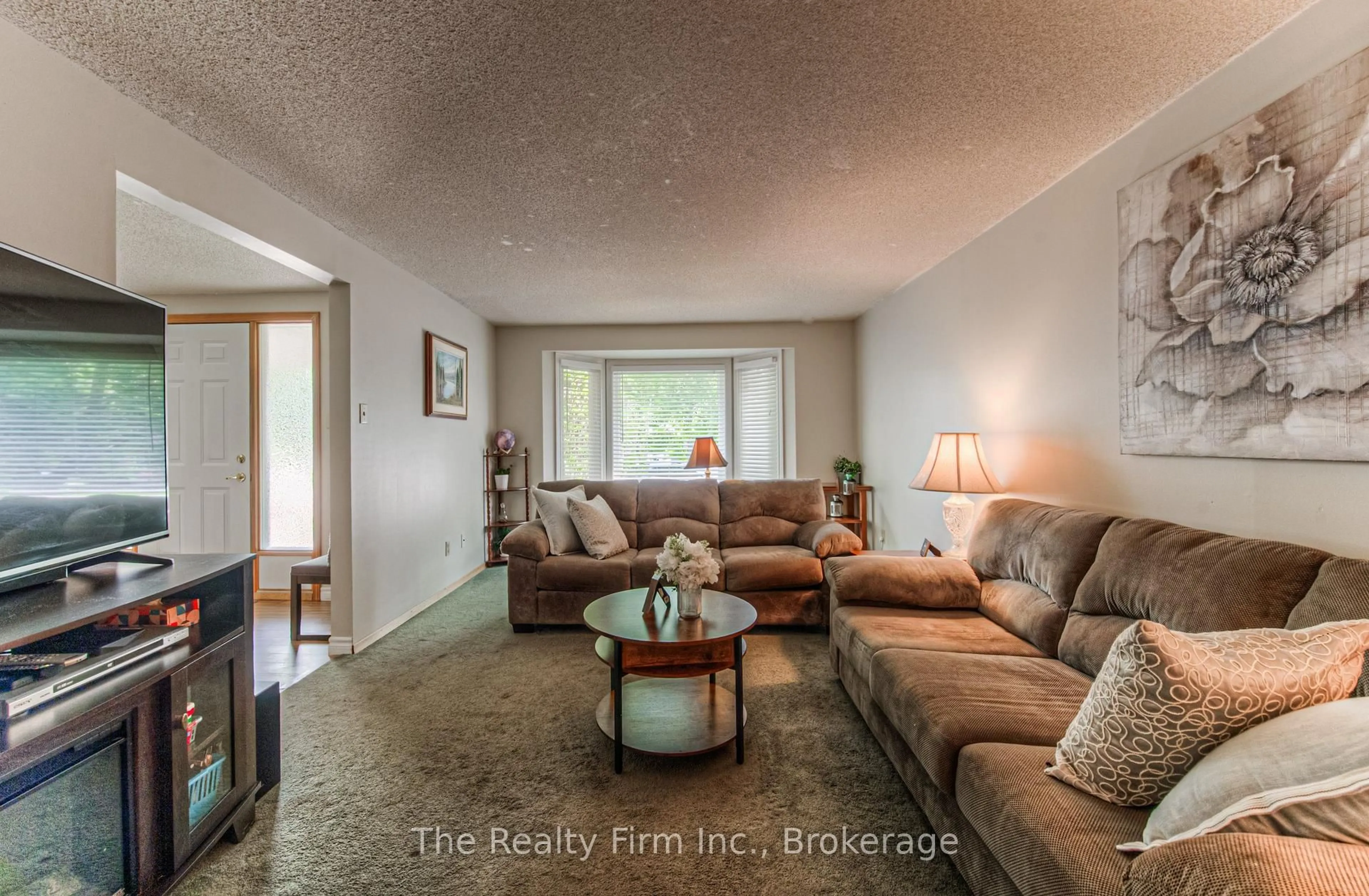 Living room with furniture, unknown for 82 Roseneath Cres, Kitchener Ontario N2E 1V9