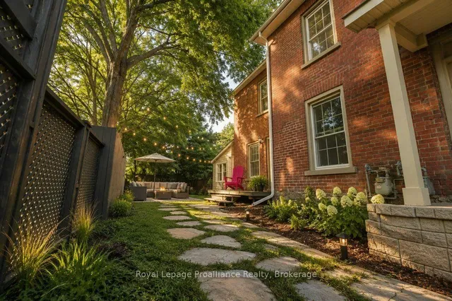 275 Charles St, Belleville 3