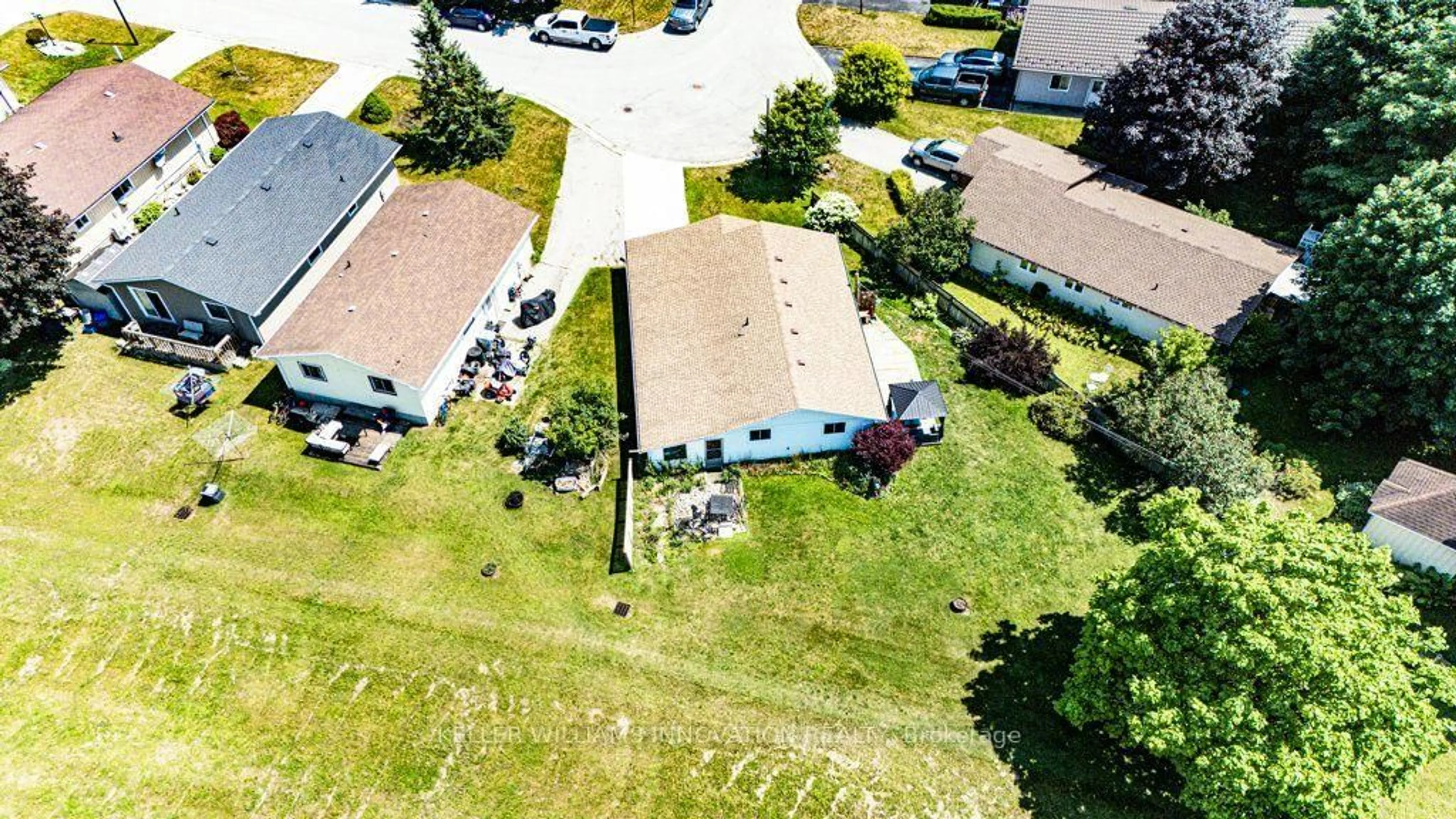 A pic from outside/outdoor area/front of a property/back of a property/a pic from drone, street for 505 Briarwood Ave, North Perth Ontario N4W 3P9