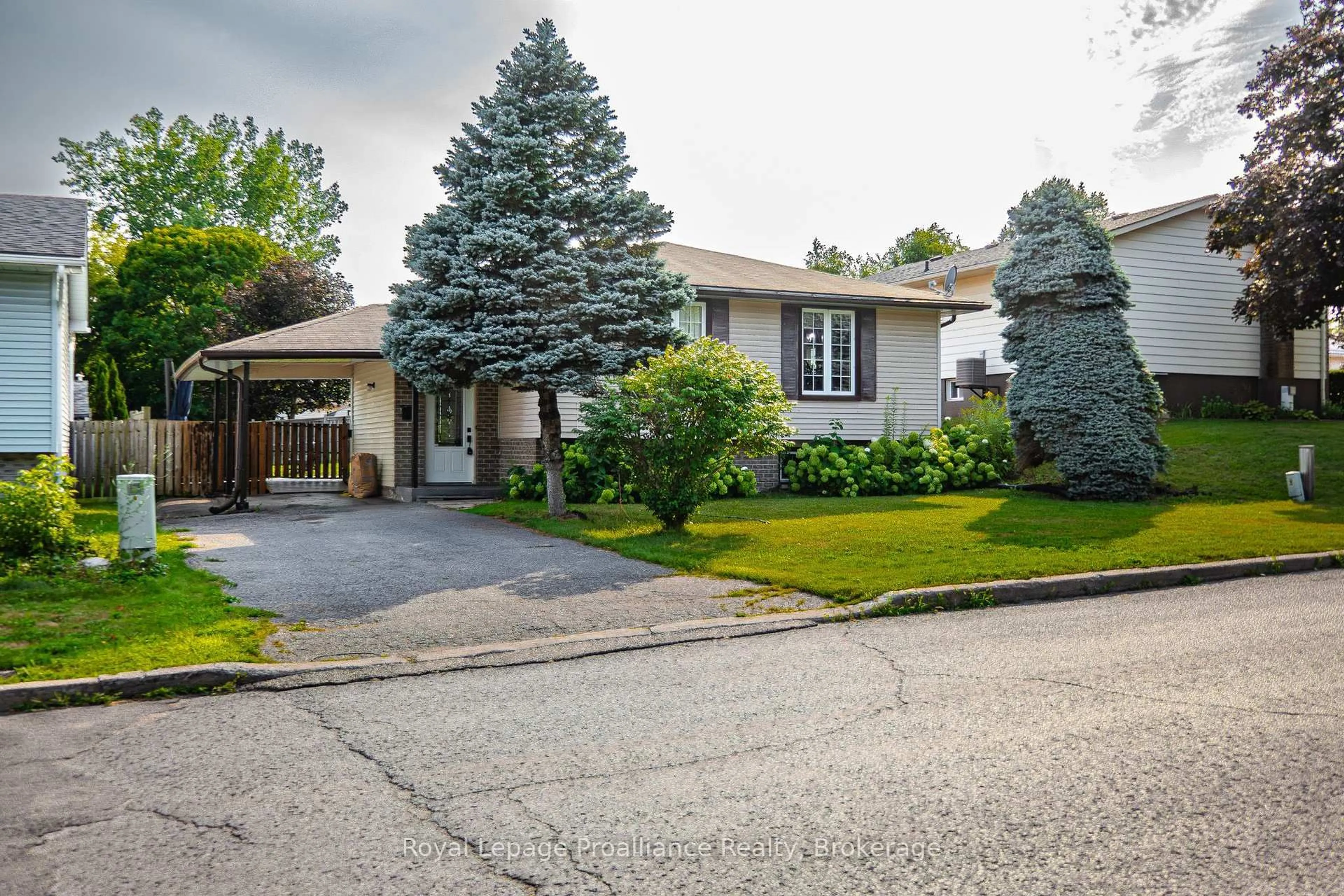 Unknown for 5 Van Alstine Dr, Quinte West Ontario K8V 6K4