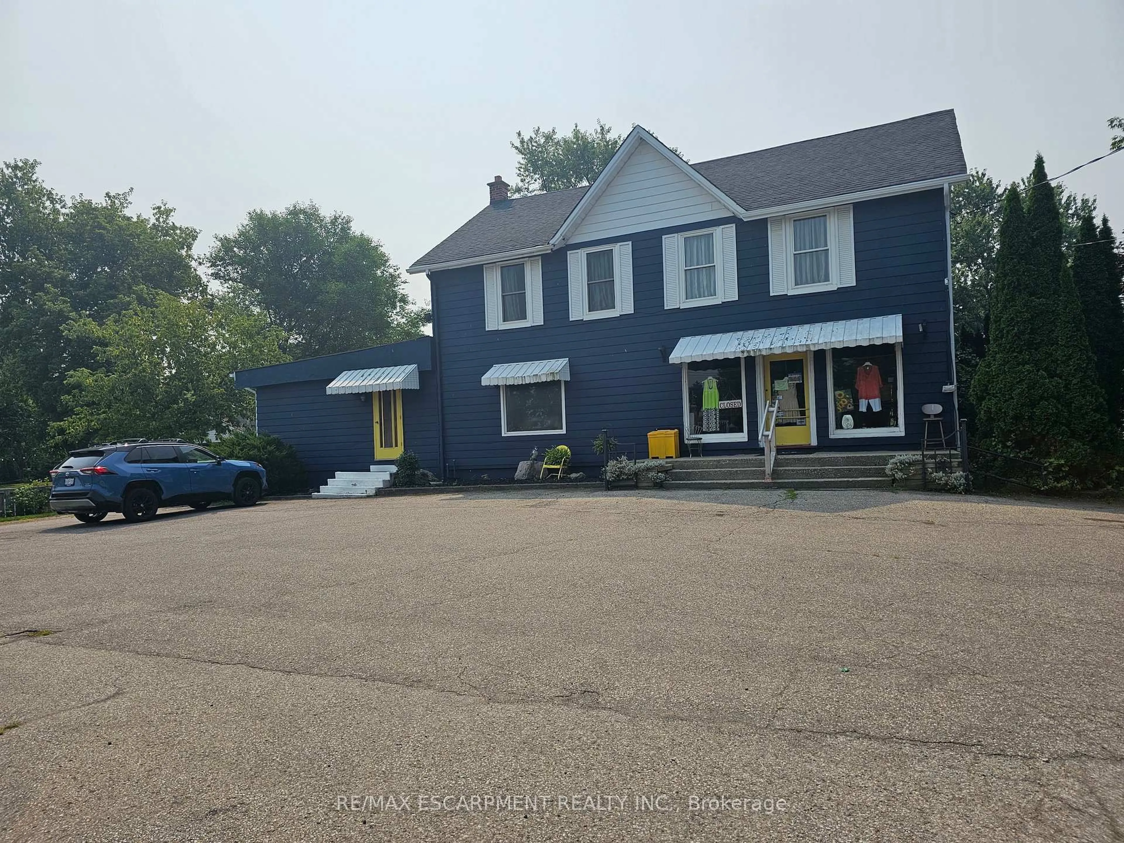 A pic from outside/outdoor area/front of a property/back of a property/a pic from drone, building for 2340 WILSON St, Hamilton Ontario L0R 1A0