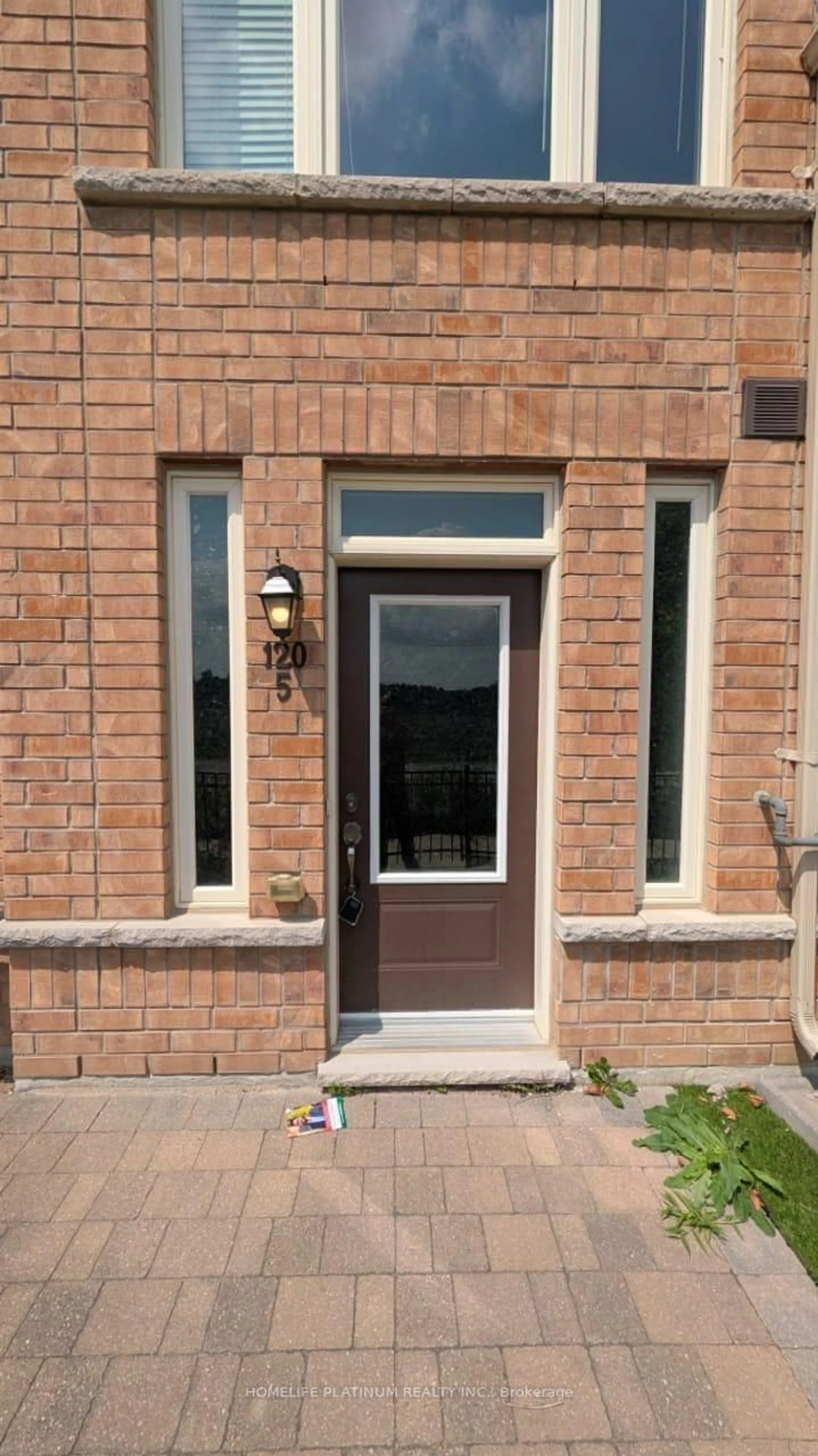 Home with brick exterior material, street for 120 Watson Pkwy #5, Guelph Ontario N7E 0P6