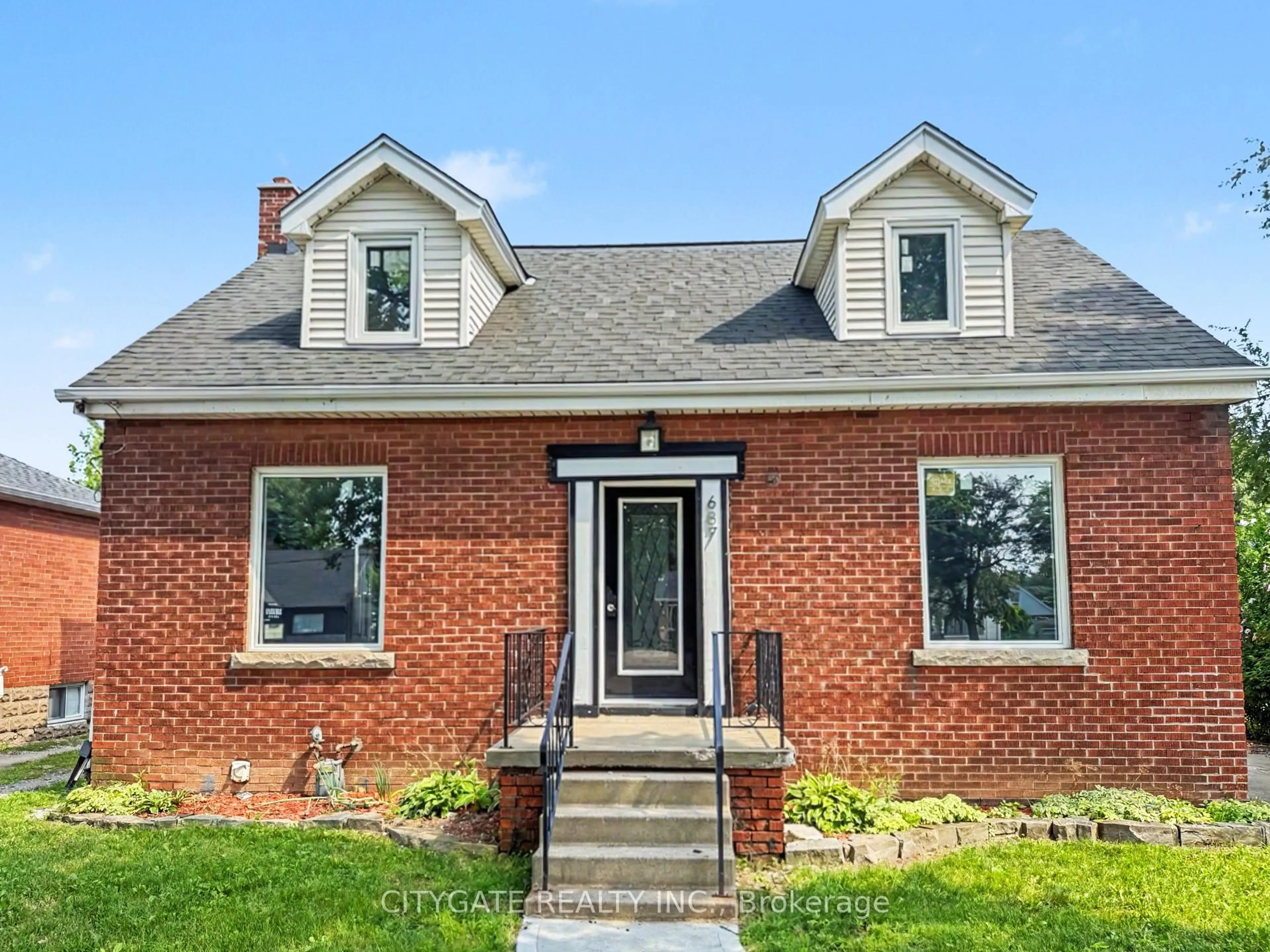 Home with brick exterior material, street for 687 Upper James St, Hamilton Ontario L9C 2Z4