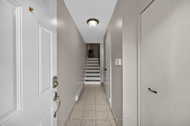 23 Rosedale Crt, Hamilton 4